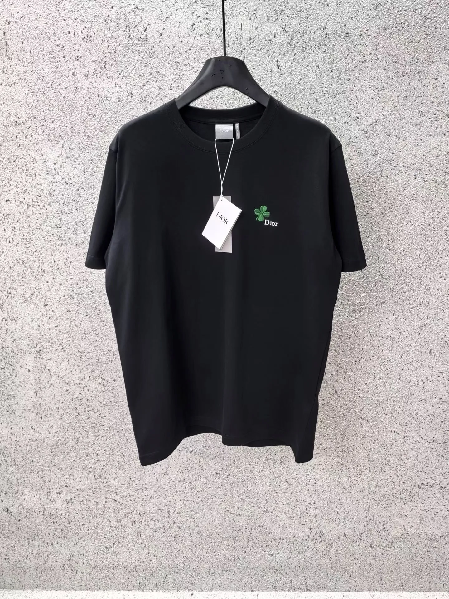 T-Shirt with Dior Clover Embroidery, Regular Fit (Black)