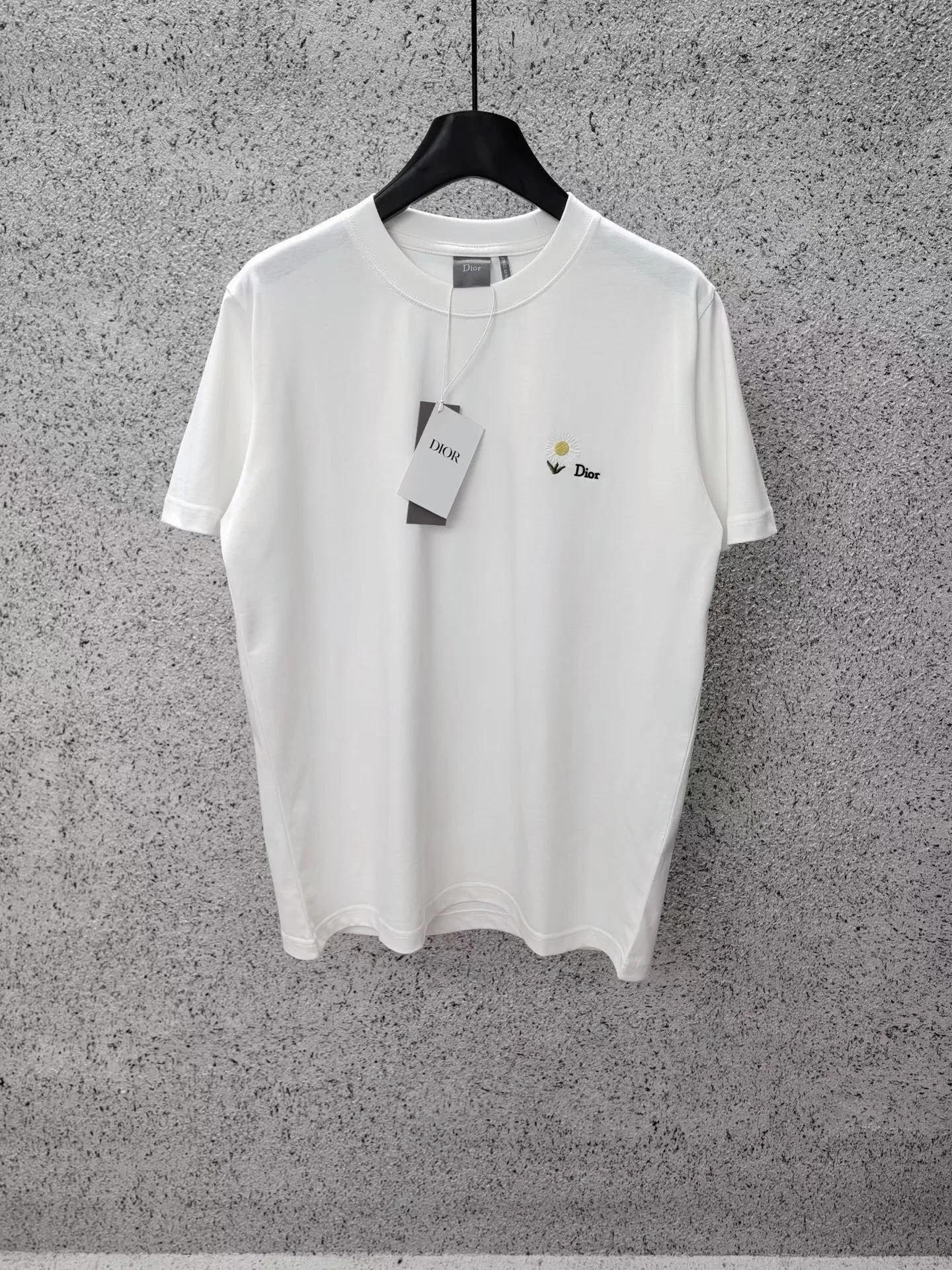 T-Shirt with Dior Clover Embroidery, Regular Fit (White)