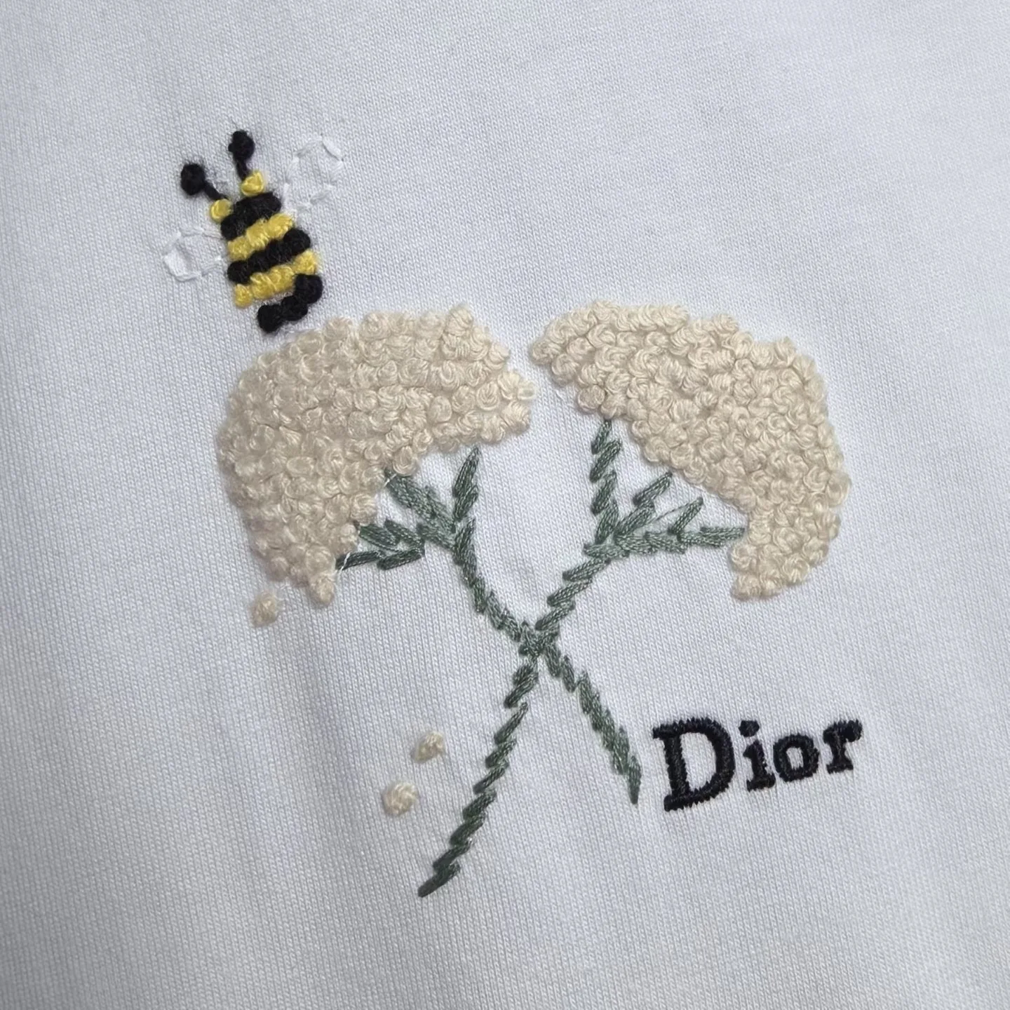 T-Shirt with Dior Flower Bee Embroidery, Relaxed Fit (White) — ビュー 4