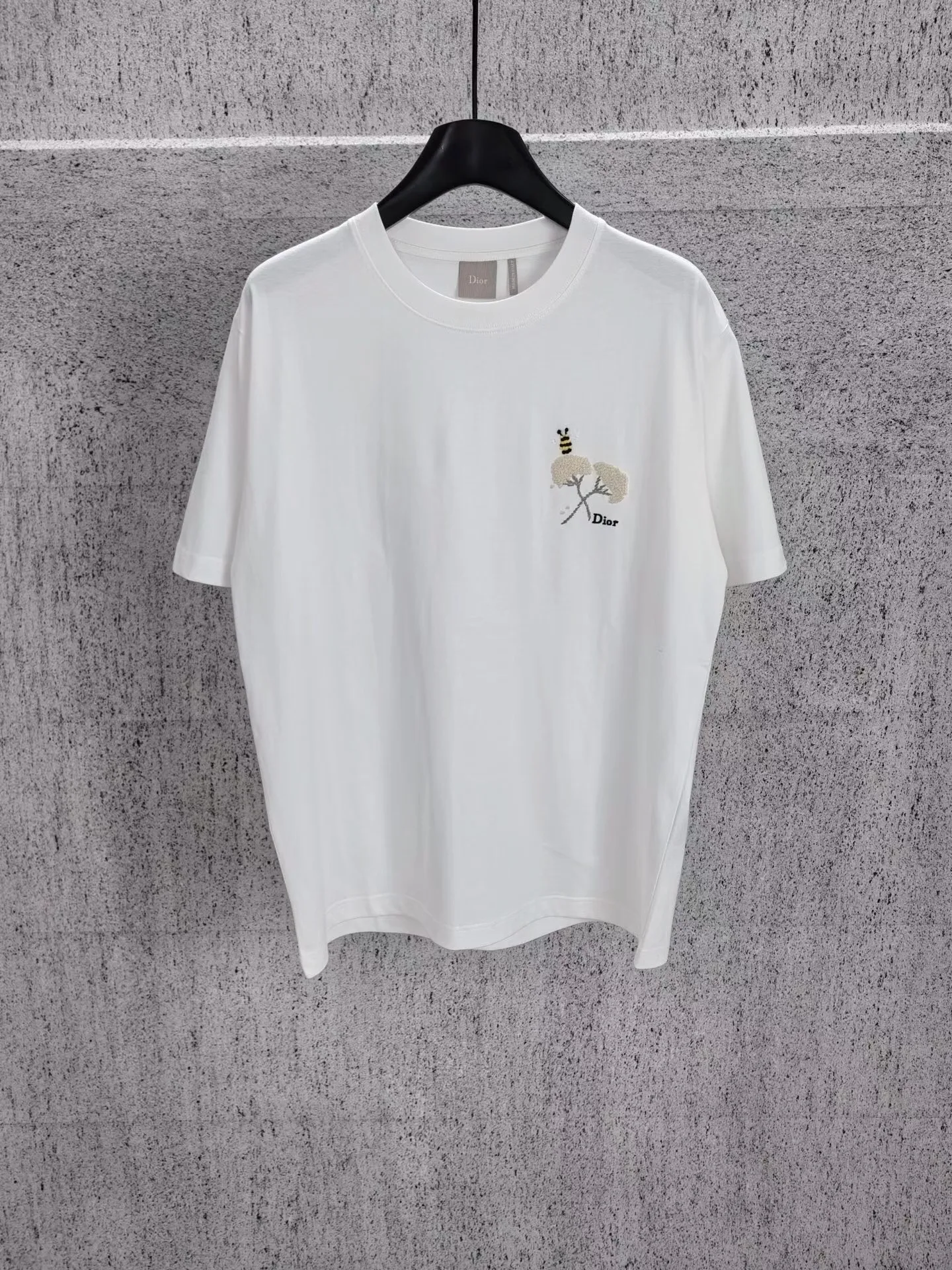 T-Shirt with Dior Flower Bee Embroidery, Relaxed Fit (White)