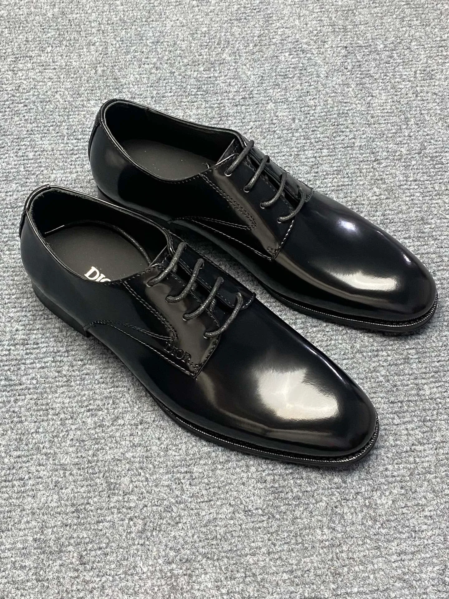 Dior Timeless Derby Shoe (Patent) — ビュー 3