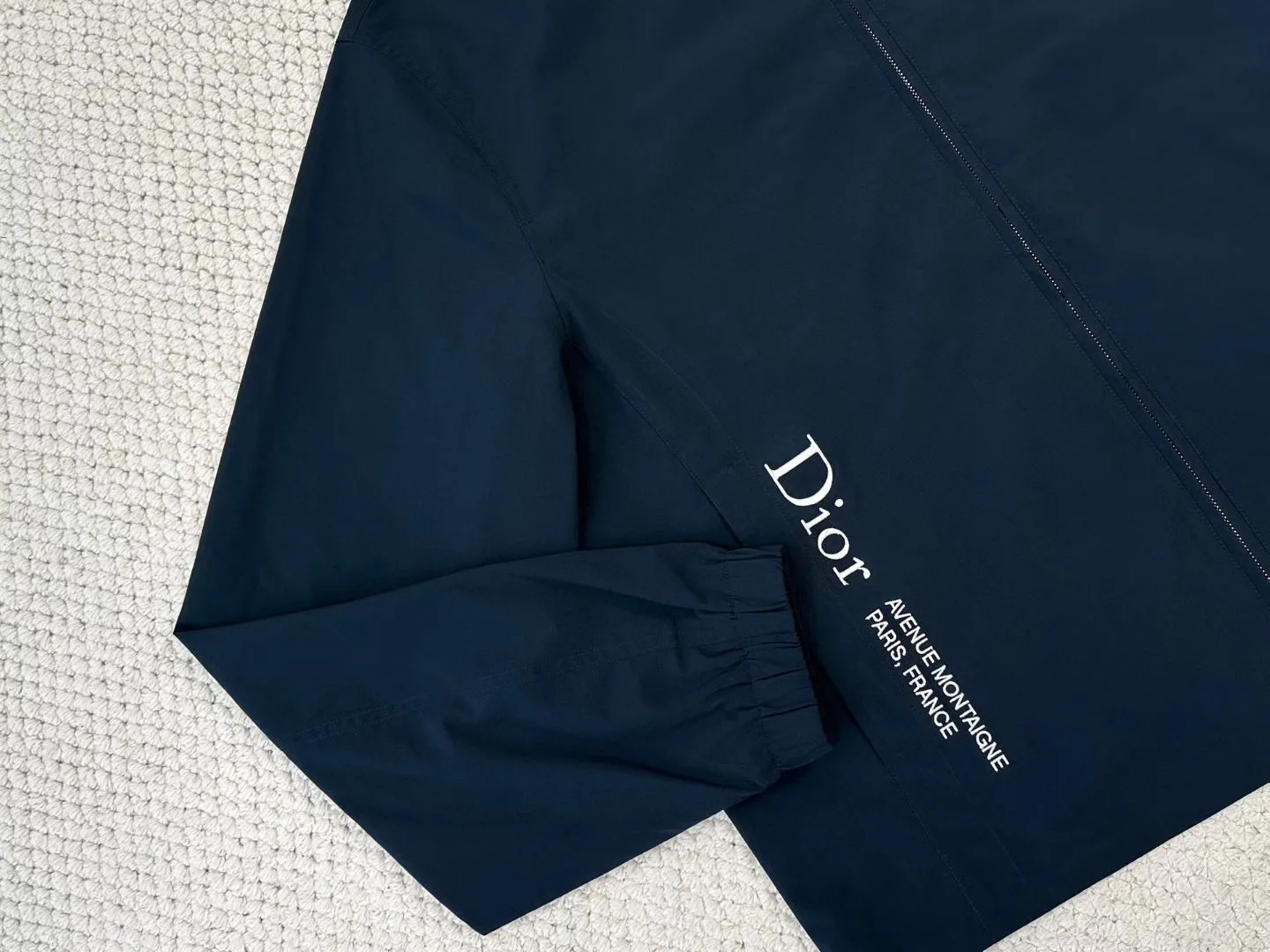 Dior Windbreaker with Dior Montaigne Embroidery (Deep Blue) — ビュー 2