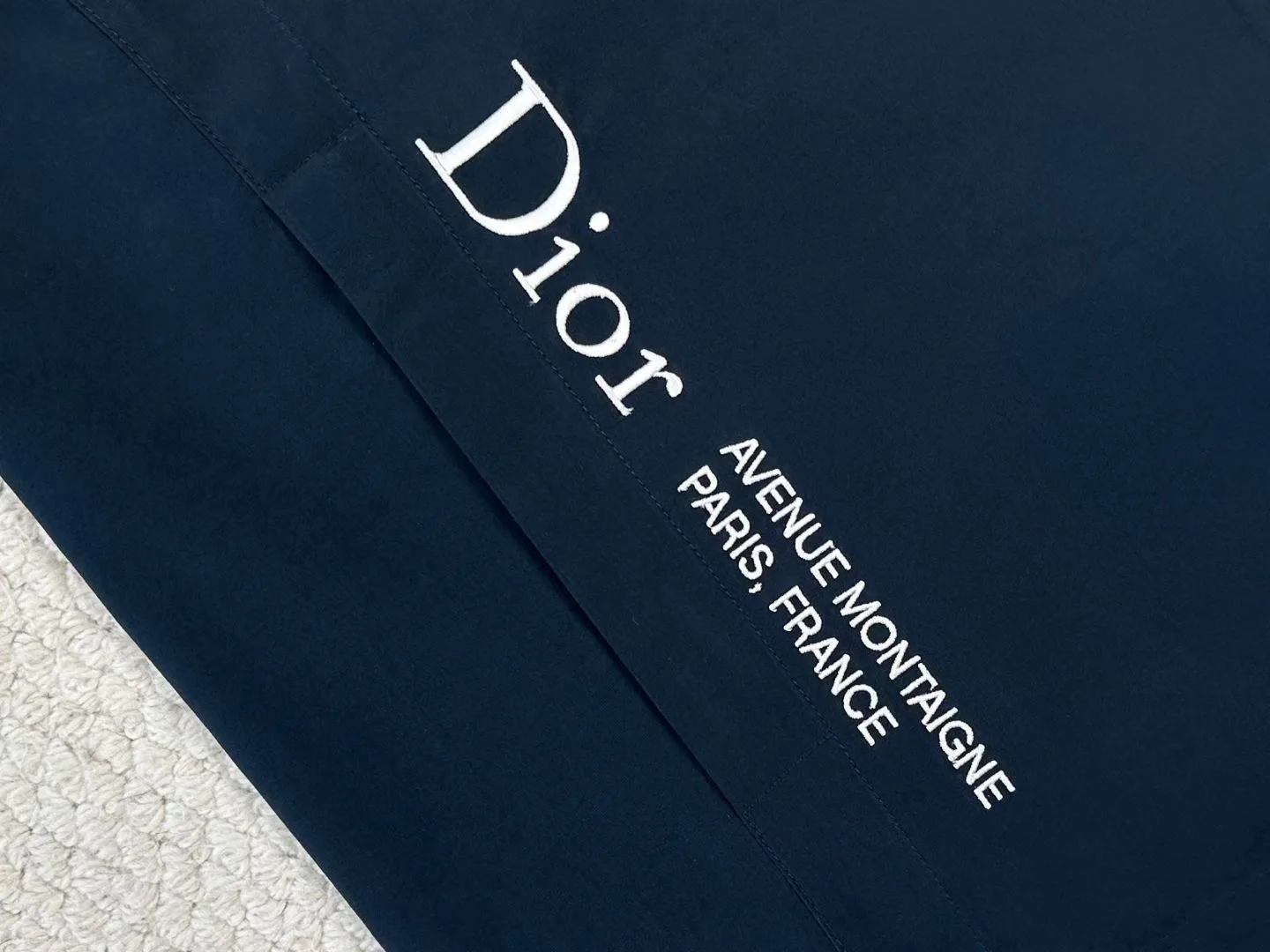 Dior Windbreaker with Dior Montaigne Embroidery (Deep Blue) — ビュー 3