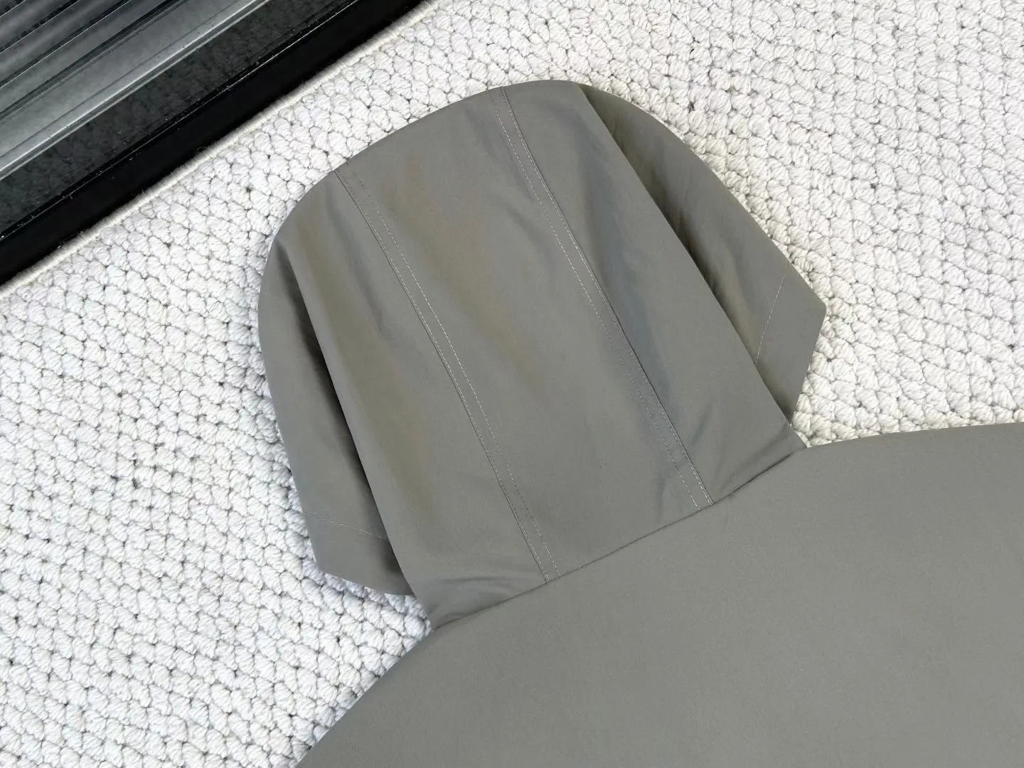 Dior Windbreaker with Dior Montaigne Embroidery (Grey) — ビュー 2