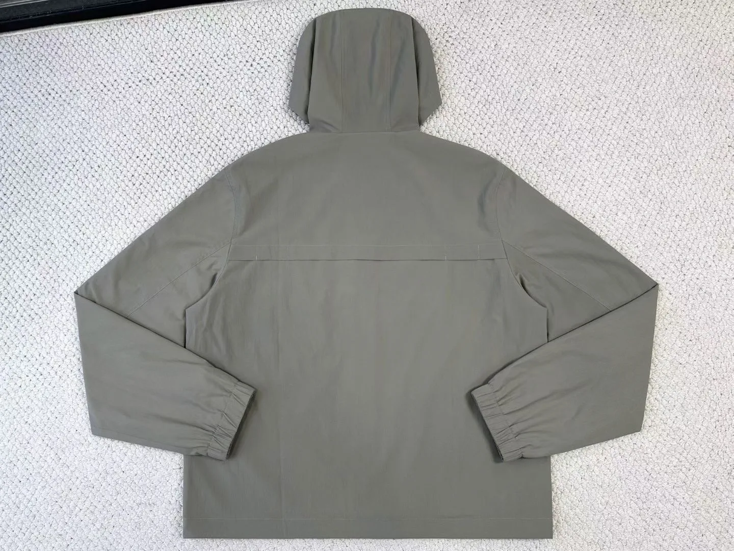 Dior Windbreaker with Dior Montaigne Embroidery (Grey) — ビュー 4