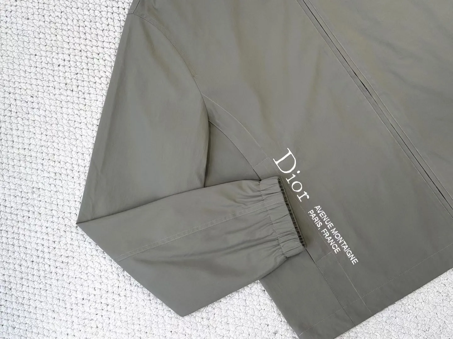 Dior Windbreaker with Dior Montaigne Embroidery (Grey) — ビュー 5