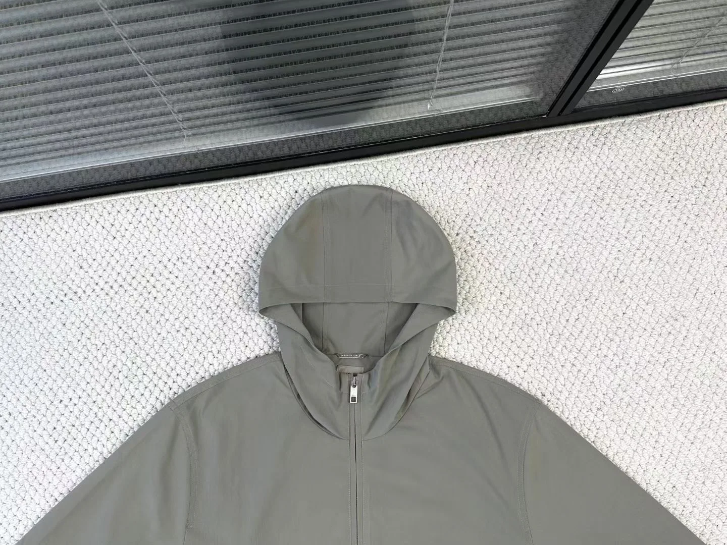 Dior Windbreaker with Dior Montaigne Embroidery (Grey) — ビュー 8