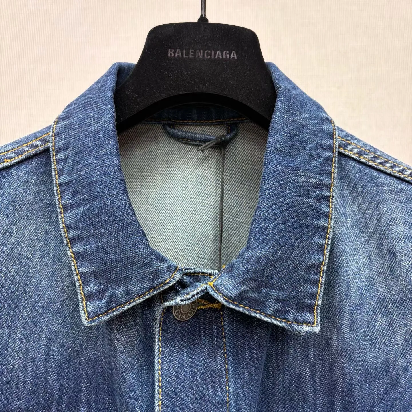 Gucci Cotton Denim Jacket with Horsebit (Blue) — ビュー 6