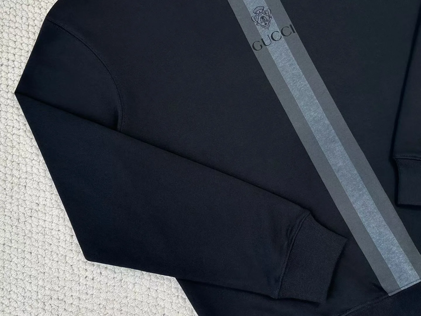 Gucci Cotton hooded sweatshirt with muted Web — 图 2