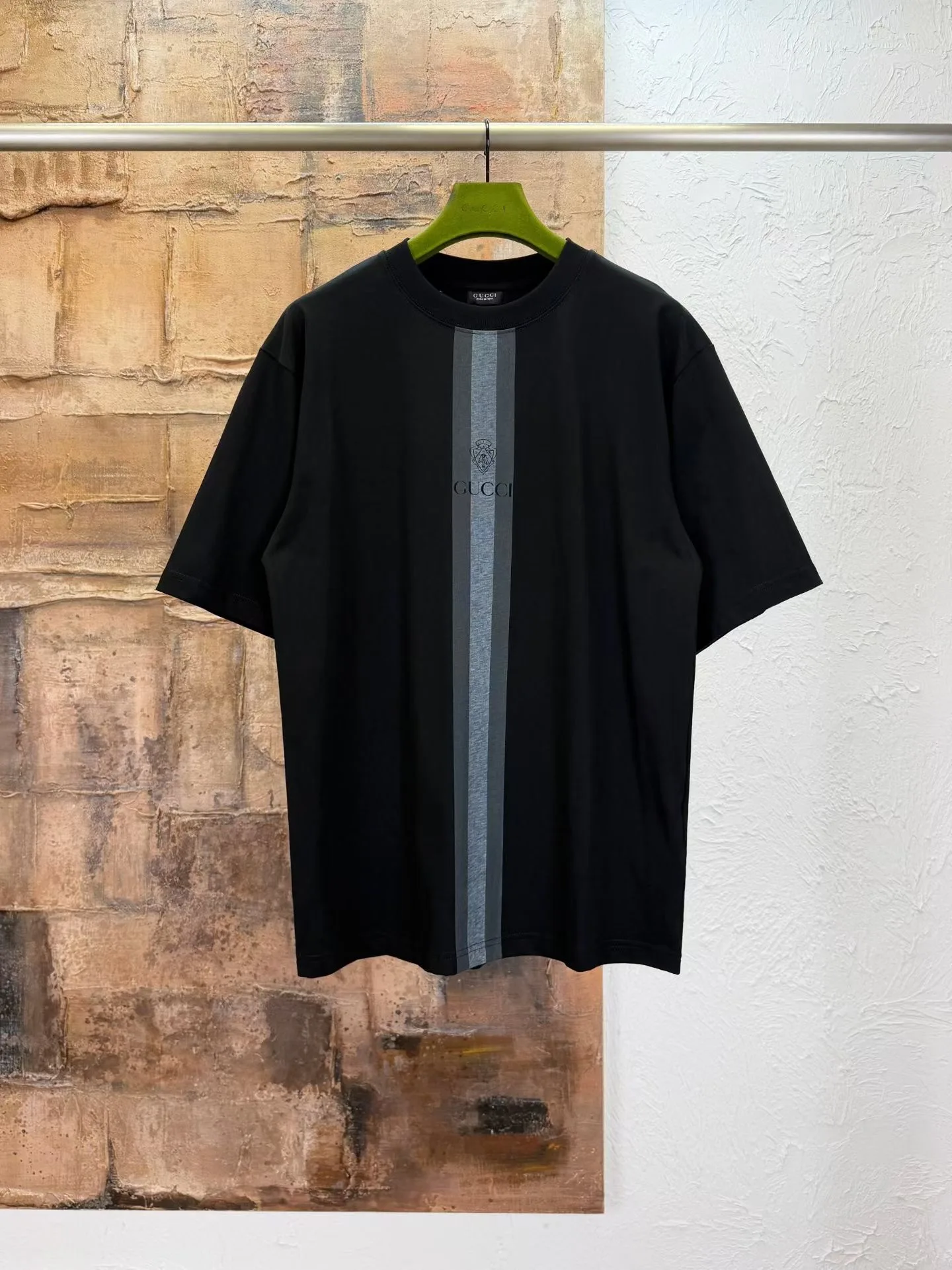 Gucci Cotton T-shirt with muted Web (Black)