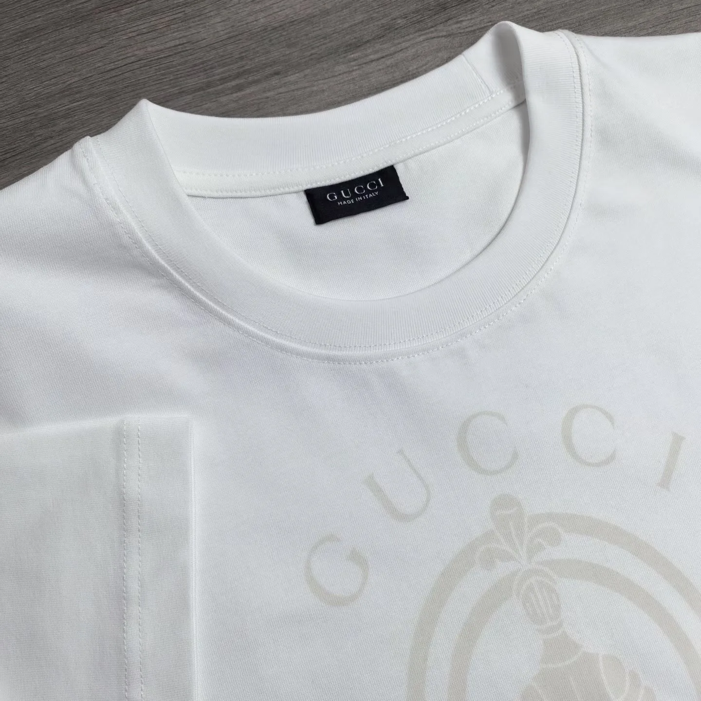 Gucci Crest T Shirt (White) — ビュー 2