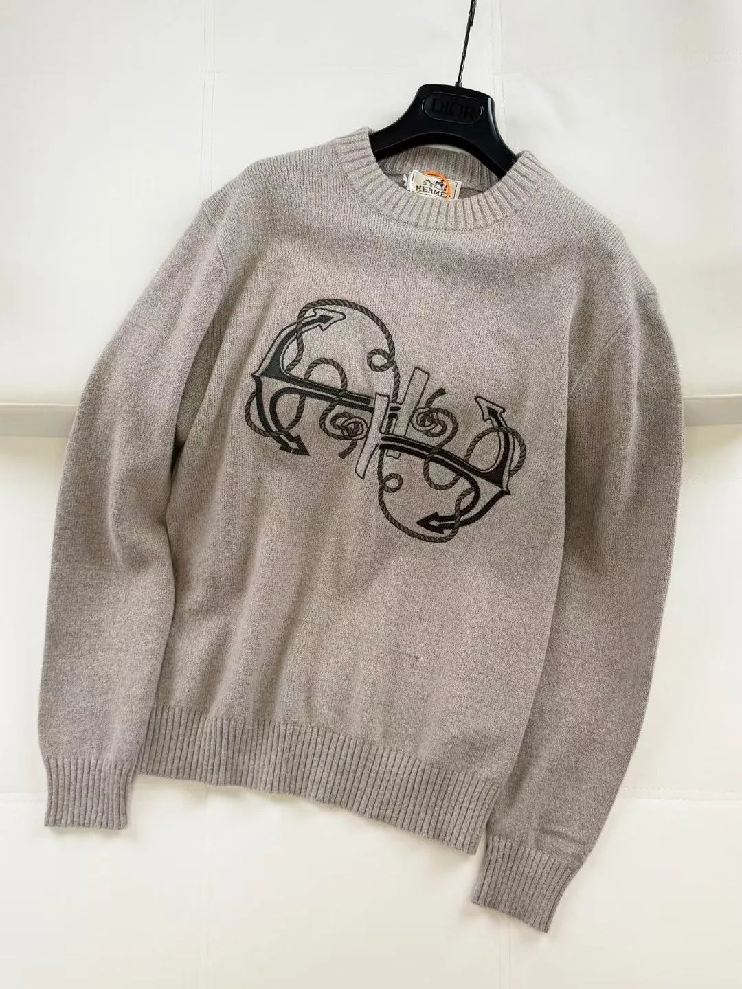 Hermès "Ancre en H" Crewneck Sweater (Grey) — ビュー 6