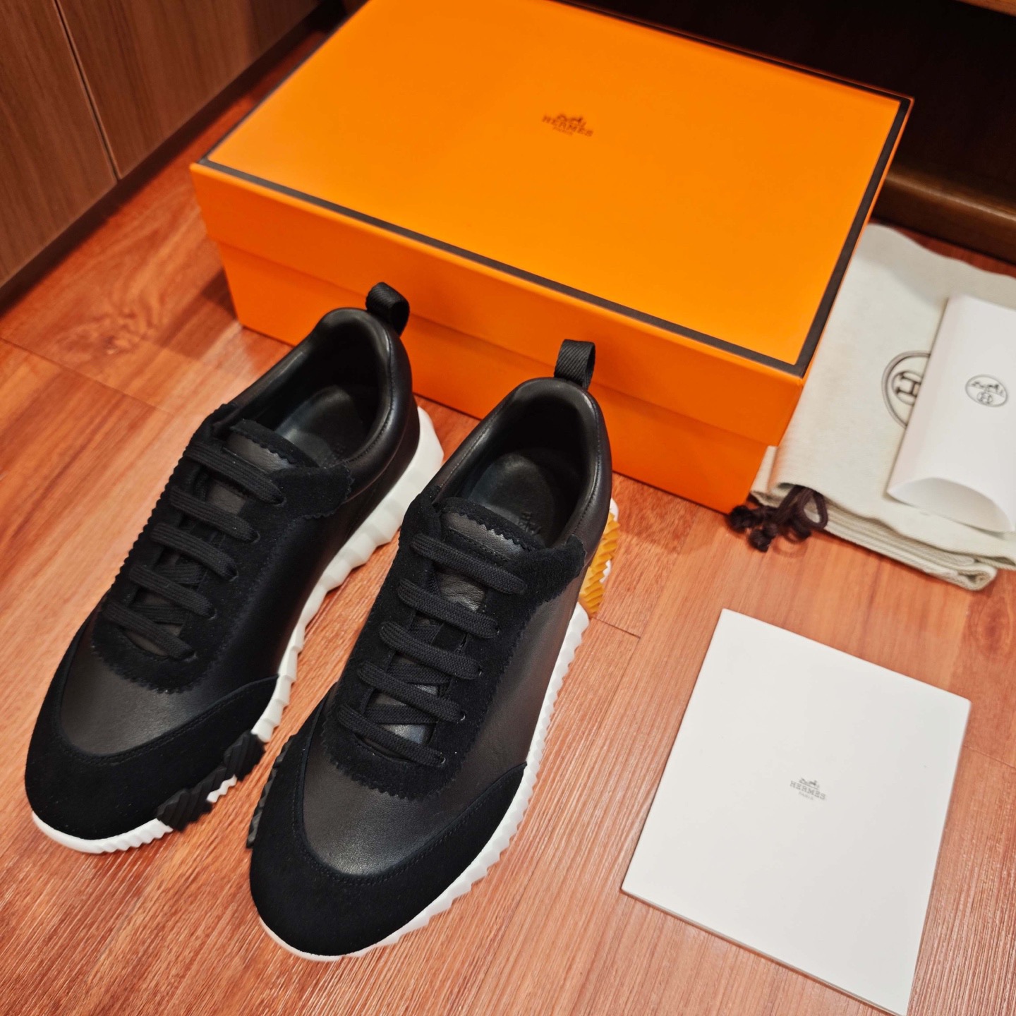 Bouncing Sneaker Black