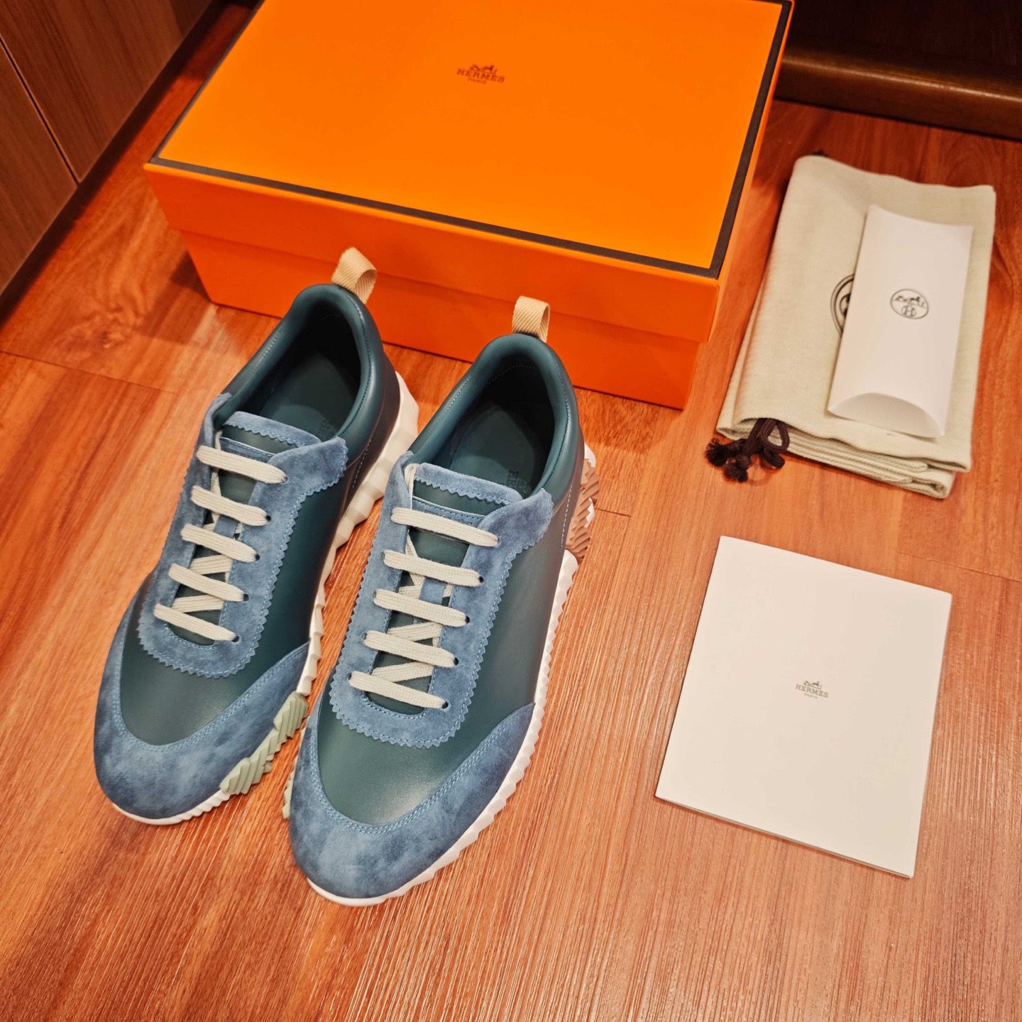 Bouncing Sneaker Blue