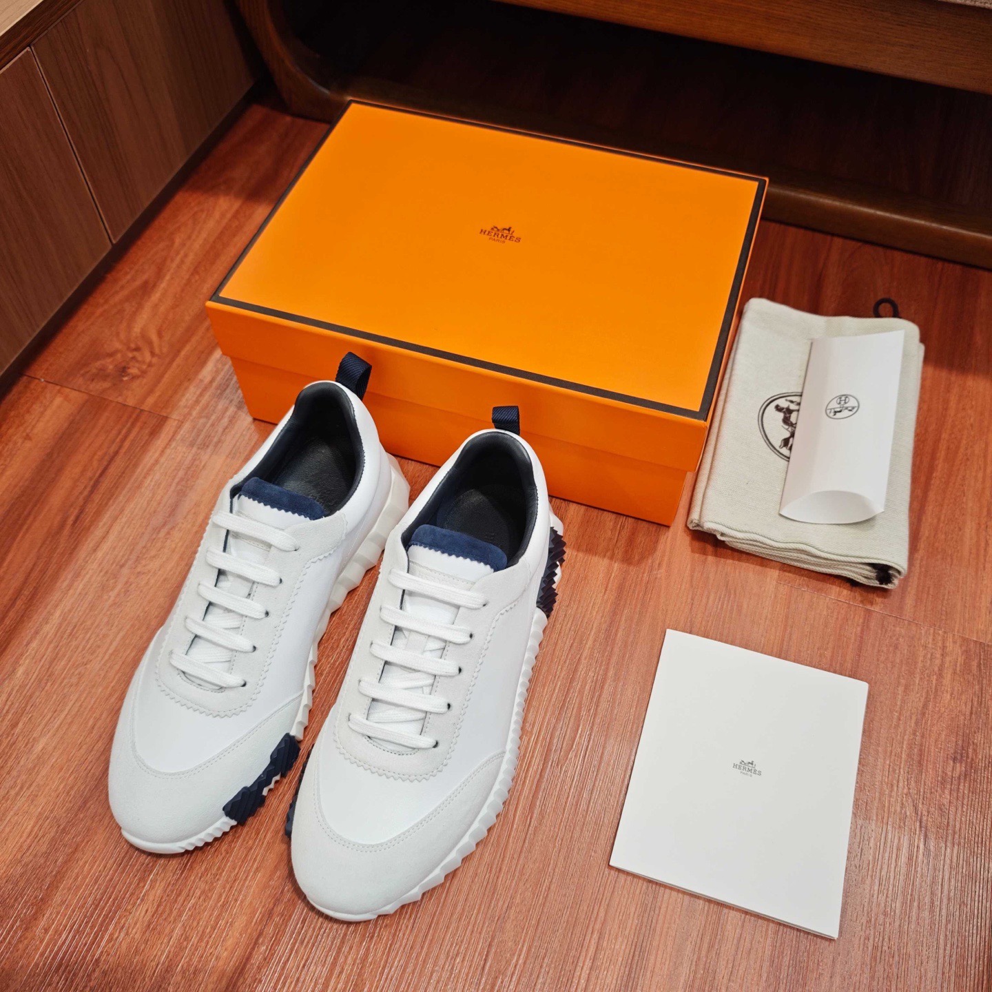 Bouncing Sneaker White