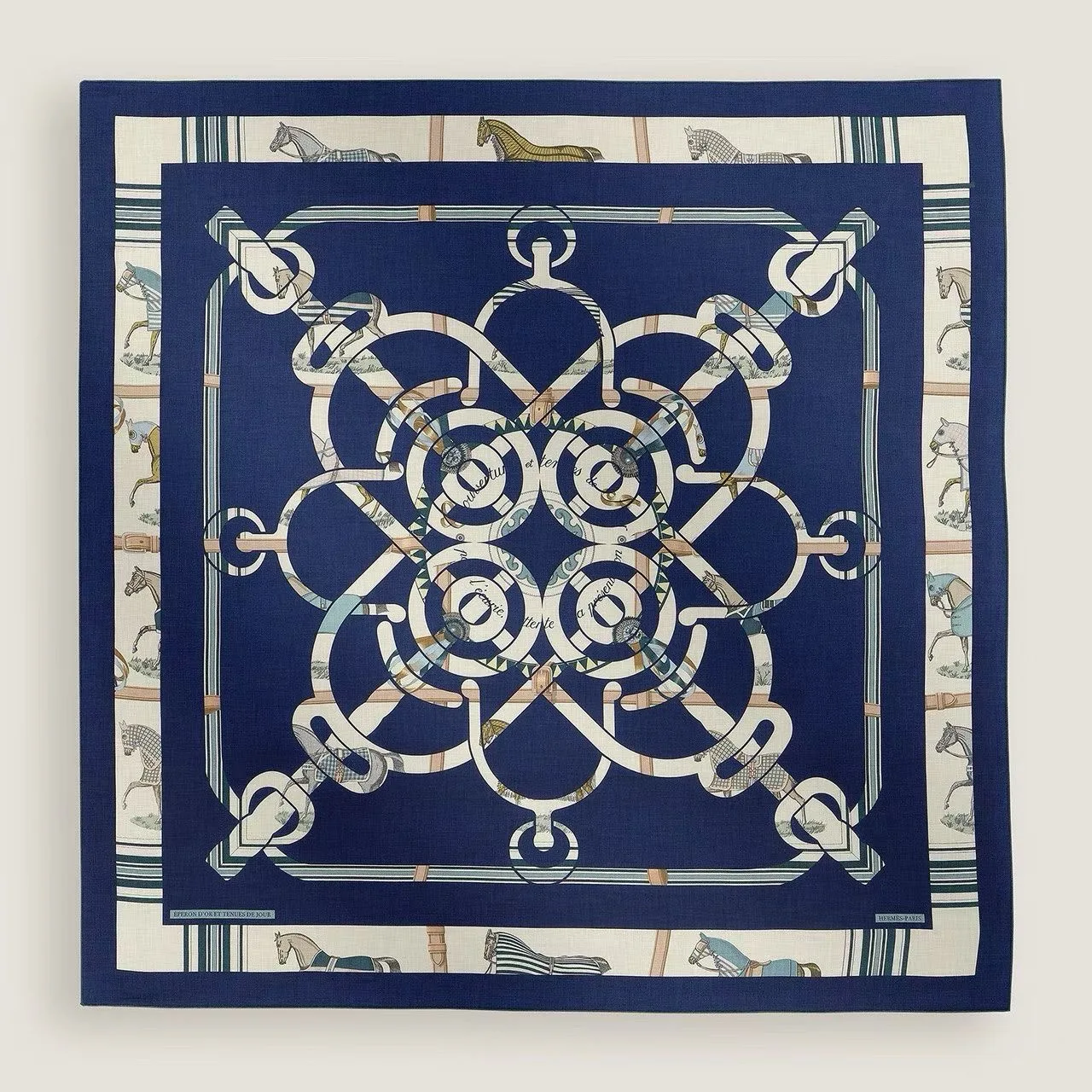 Eperons d'Or et Couvertures et Tenues de Jour scarf 140 (Blue)
