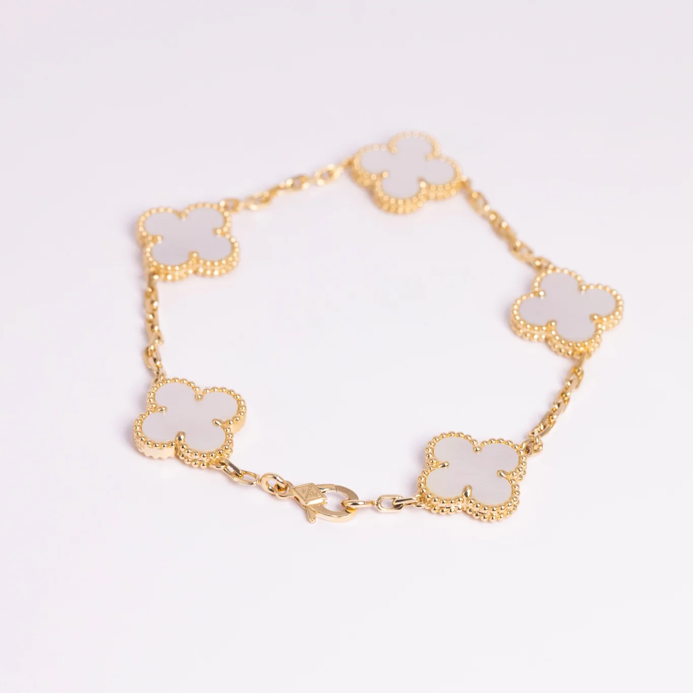 Van Cleef & Arpels Vintage Alhambra 5 Motif — view 2