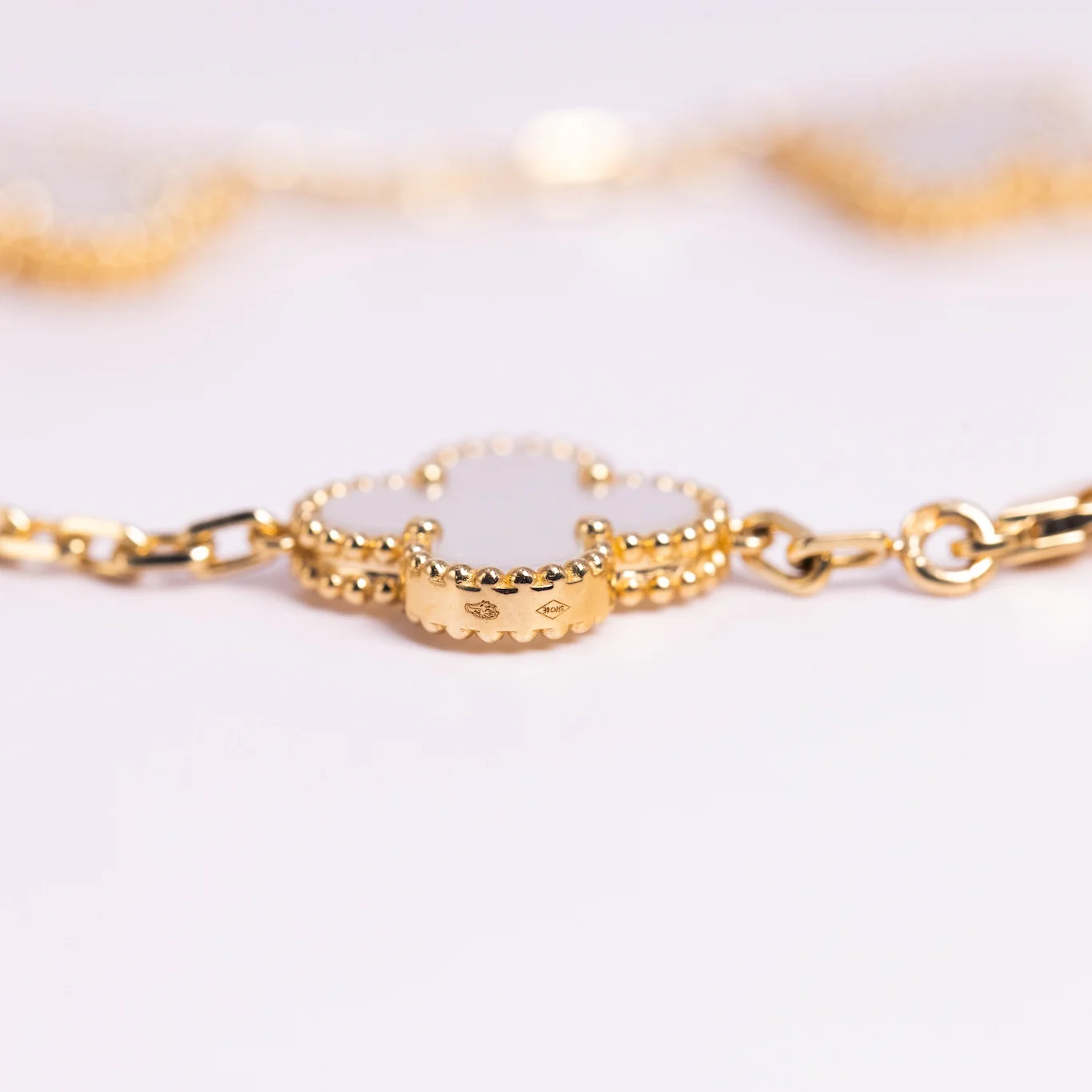 Van Cleef & Arpels Vintage Alhambra 5 Motif — view 5