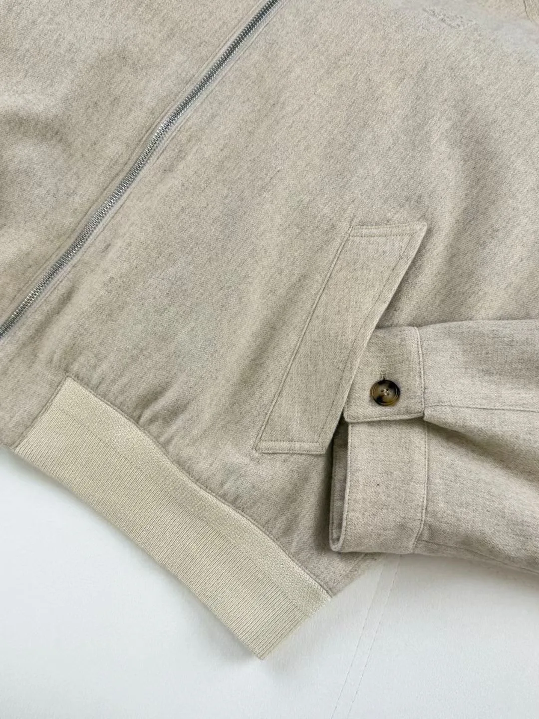 Loewe Bomber Jacket (Neutral) — ビュー 3