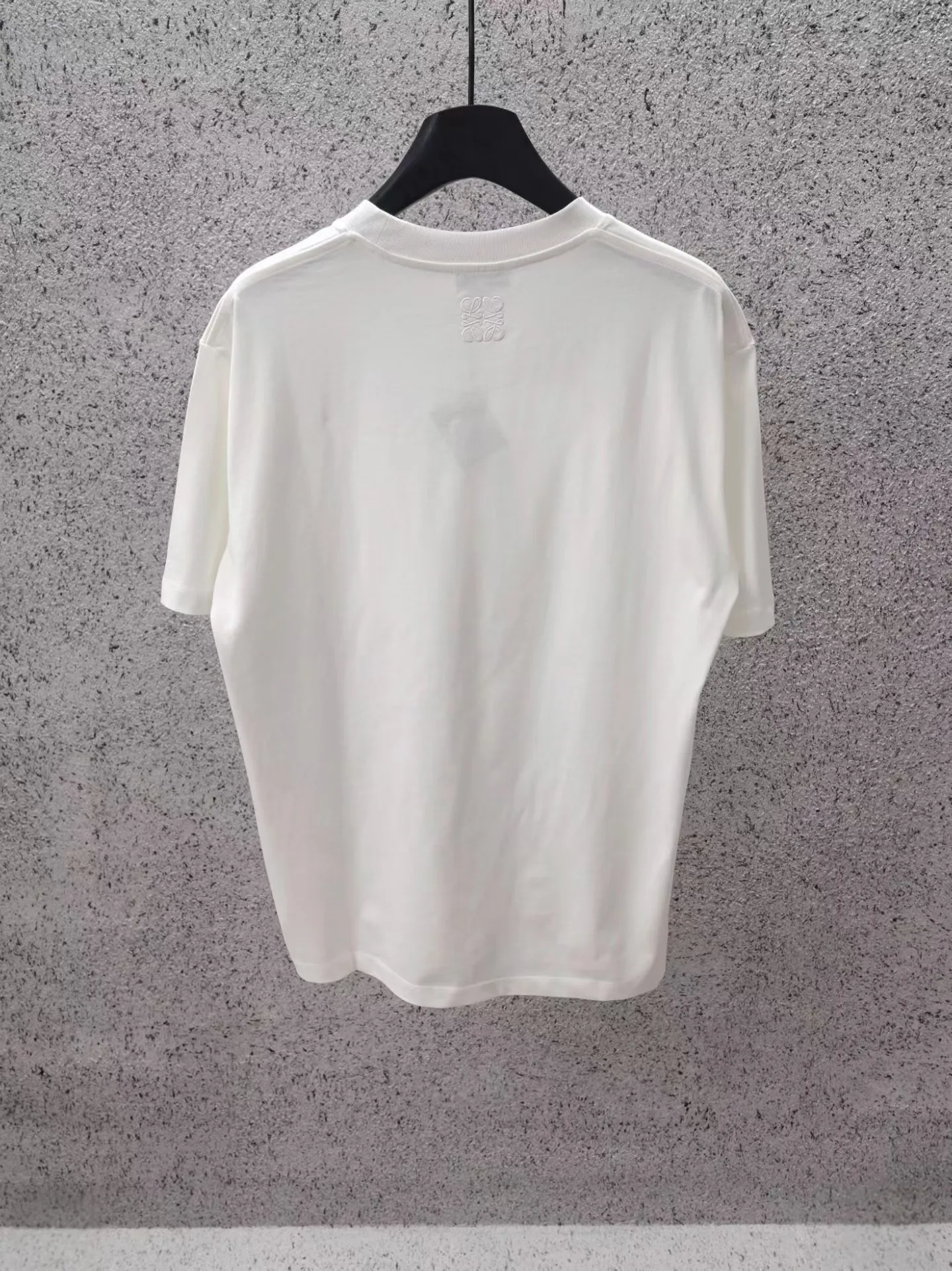 Loewe White Short Sleeve T-Shirt with Green Snake Graphic (White) — 보기 6