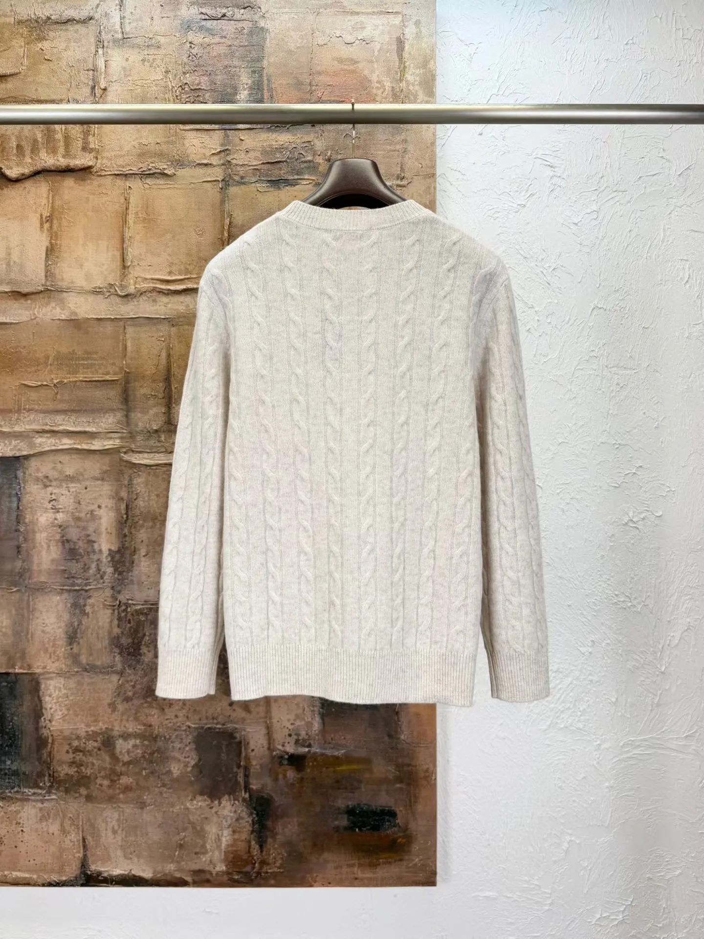 LP Cedar Cable-Knit Wool Sweater (Beige) — ビュー 3