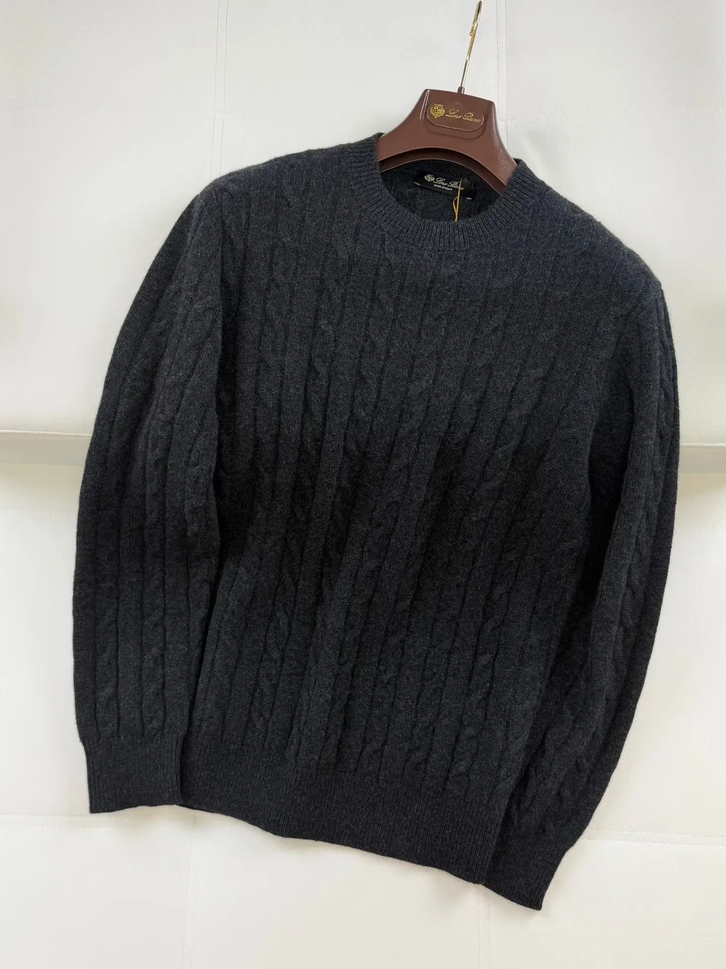 LP Cedar Cable-Knit Wool Sweater (Black) — ビュー 2