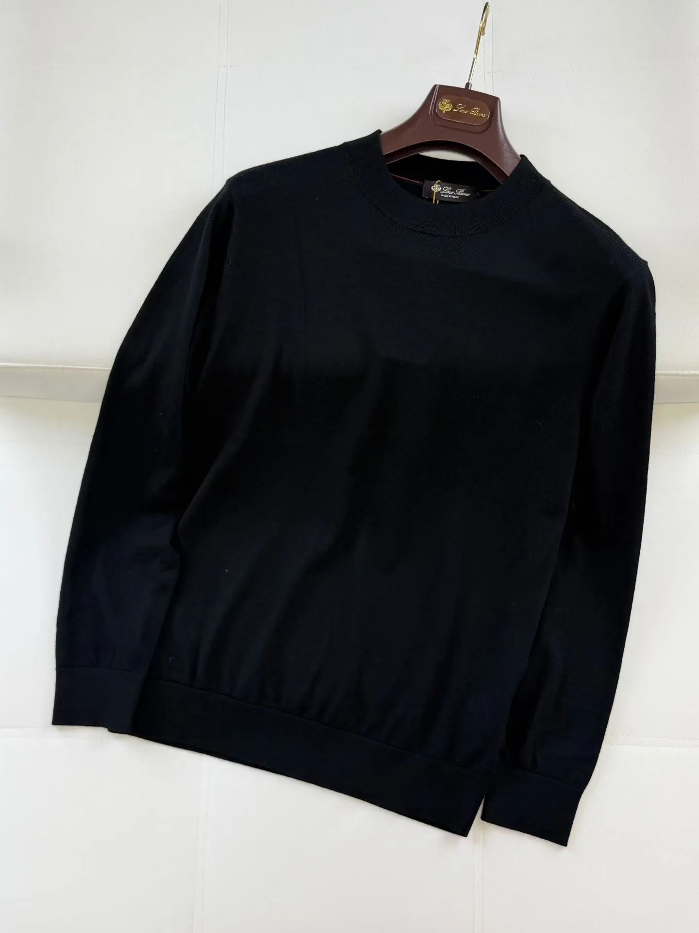 LP Crewneck Slim Fit Knit Sweater (Black) — 보기 3