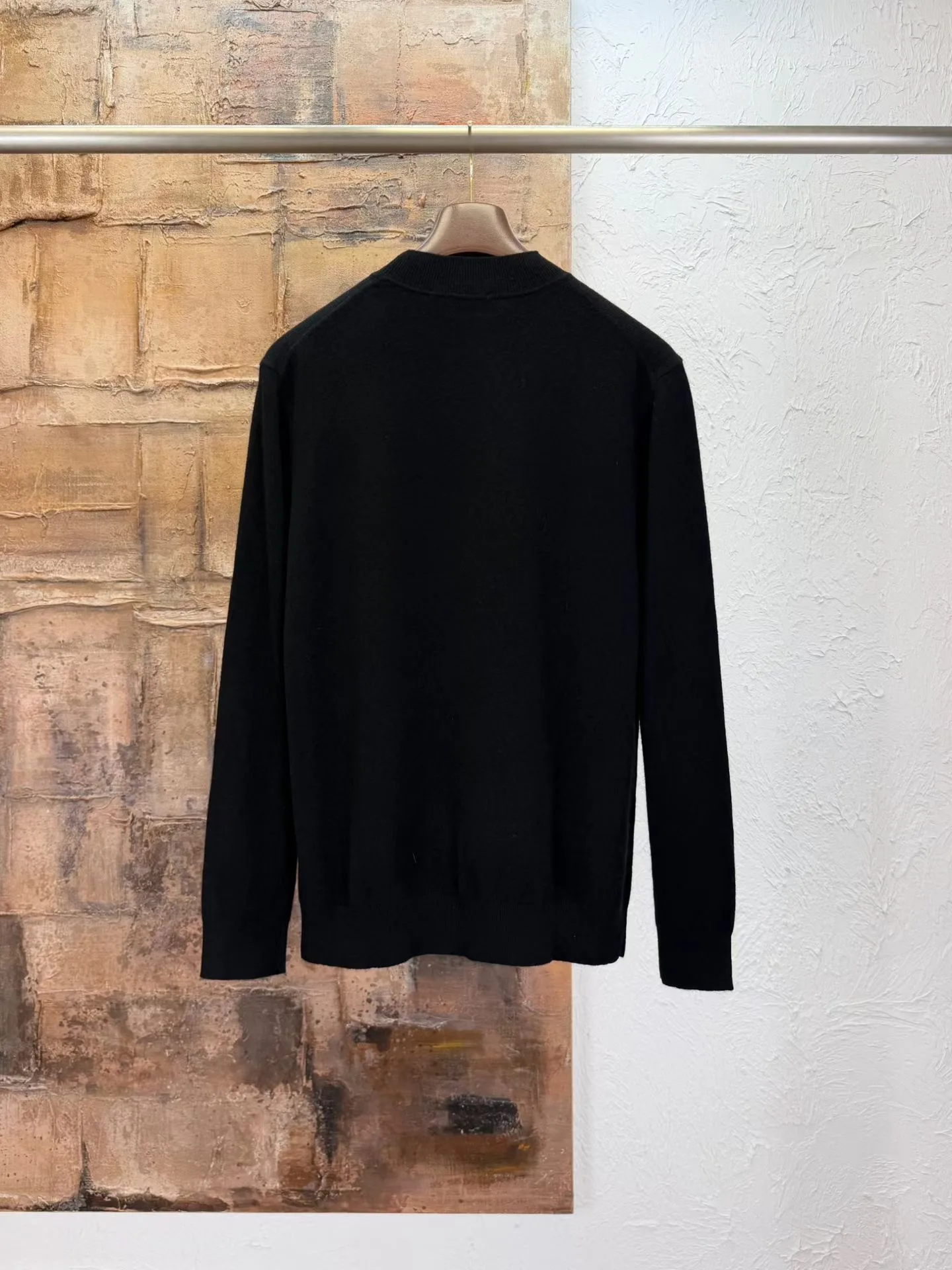 LP Crewneck Wool Knit Sweater (Black) — ビュー 2