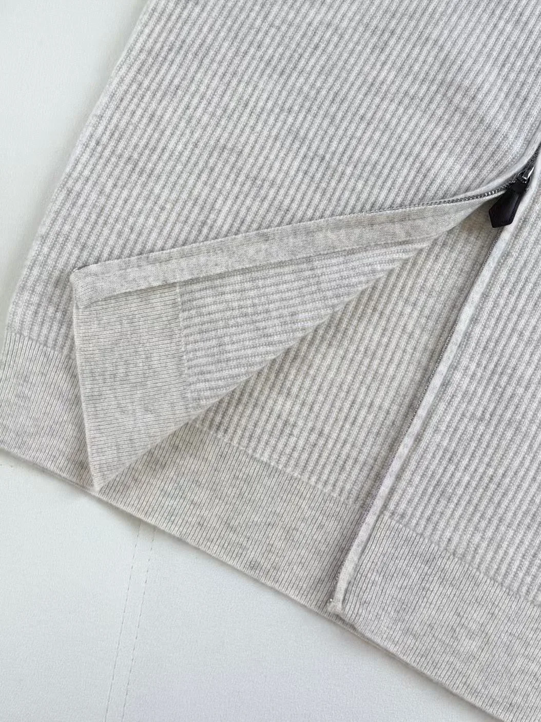 LP Ribbed-knit Wool Zip Up Sweater (Beige) — ビュー 3