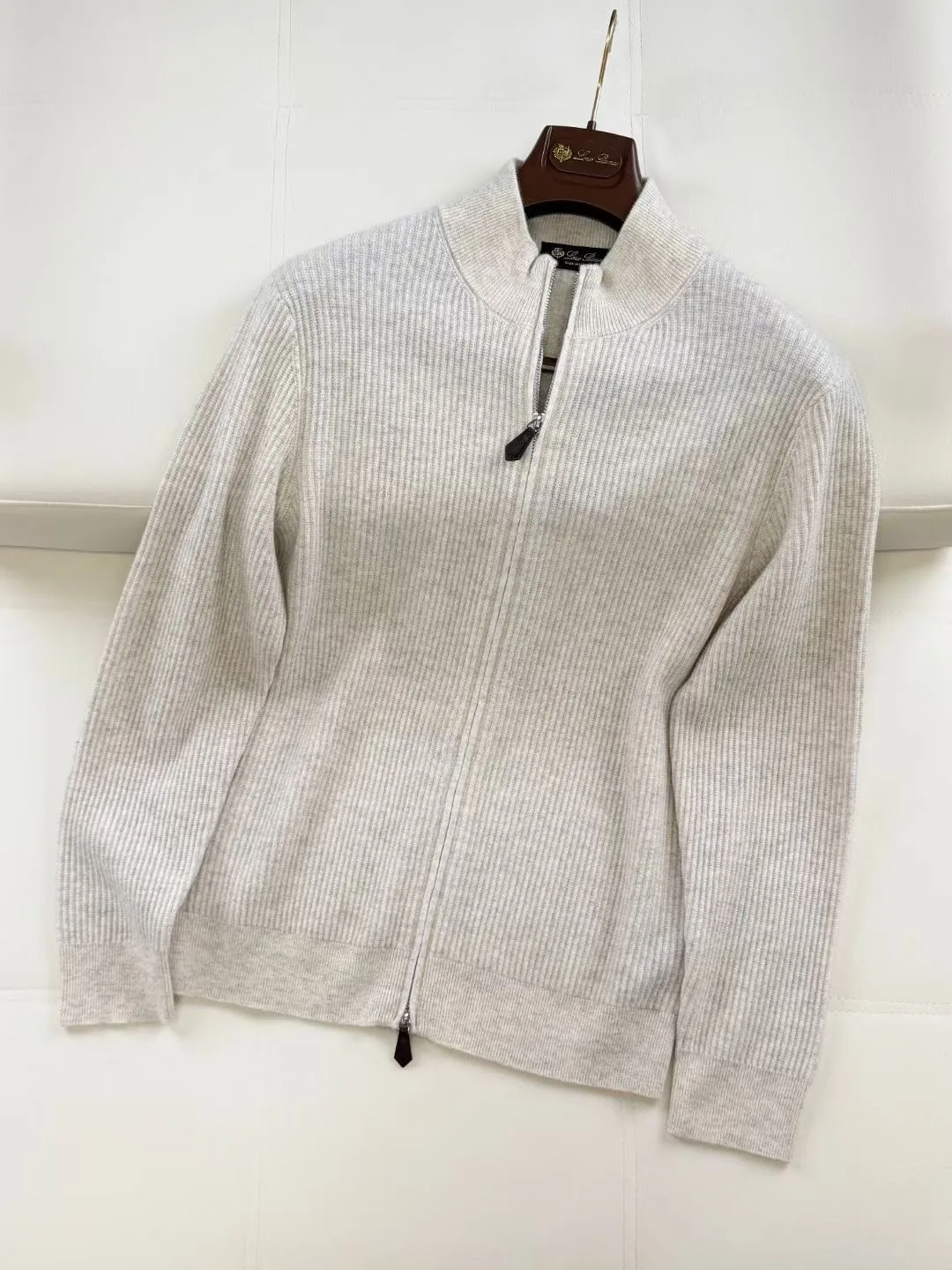LP Ribbed-knit Wool Zip Up Sweater (Beige) — ビュー 4