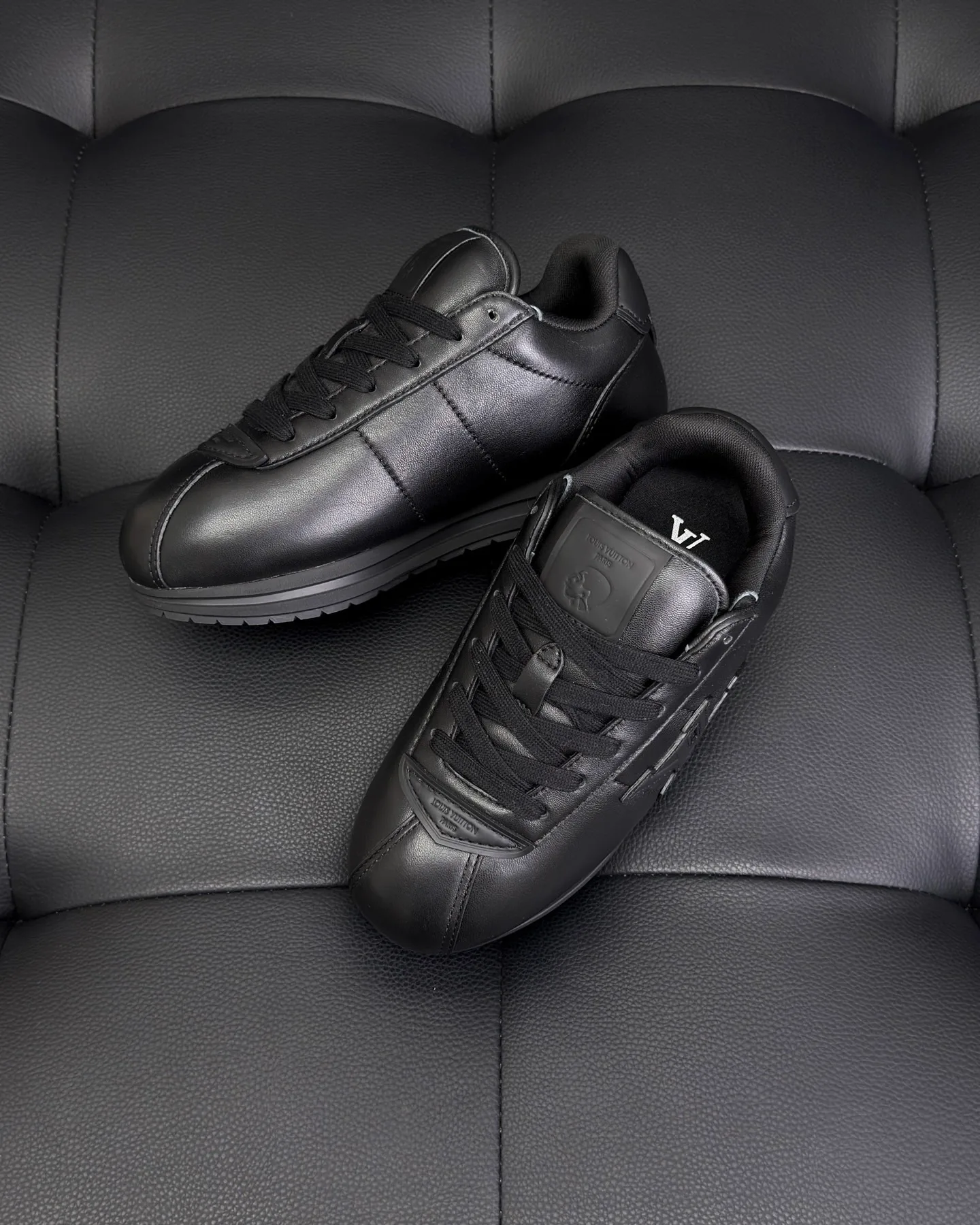 LV BUTTERSOFT Sneaker (Black) — ビュー 3