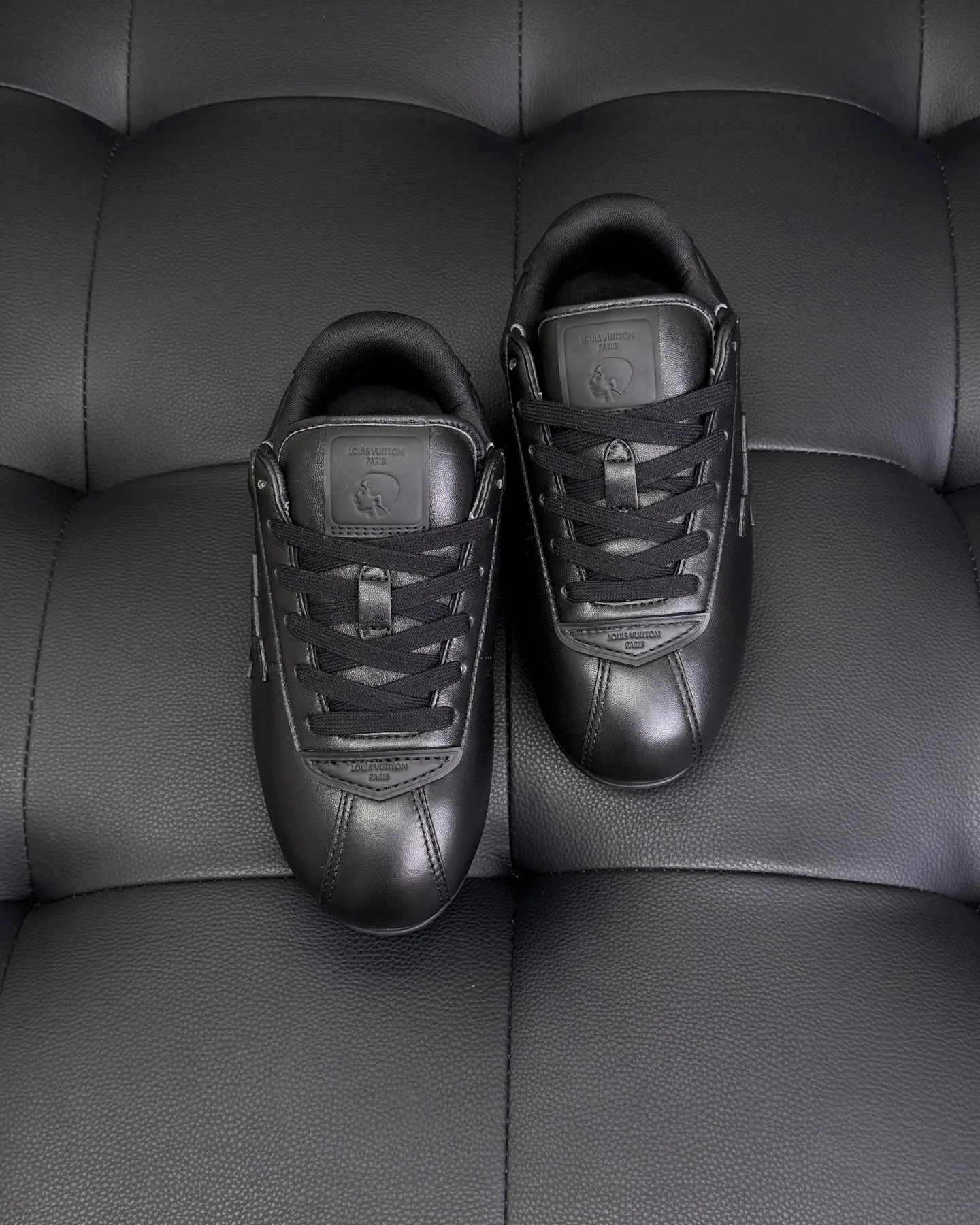 LV BUTTERSOFT Sneaker (Black) — ビュー 5