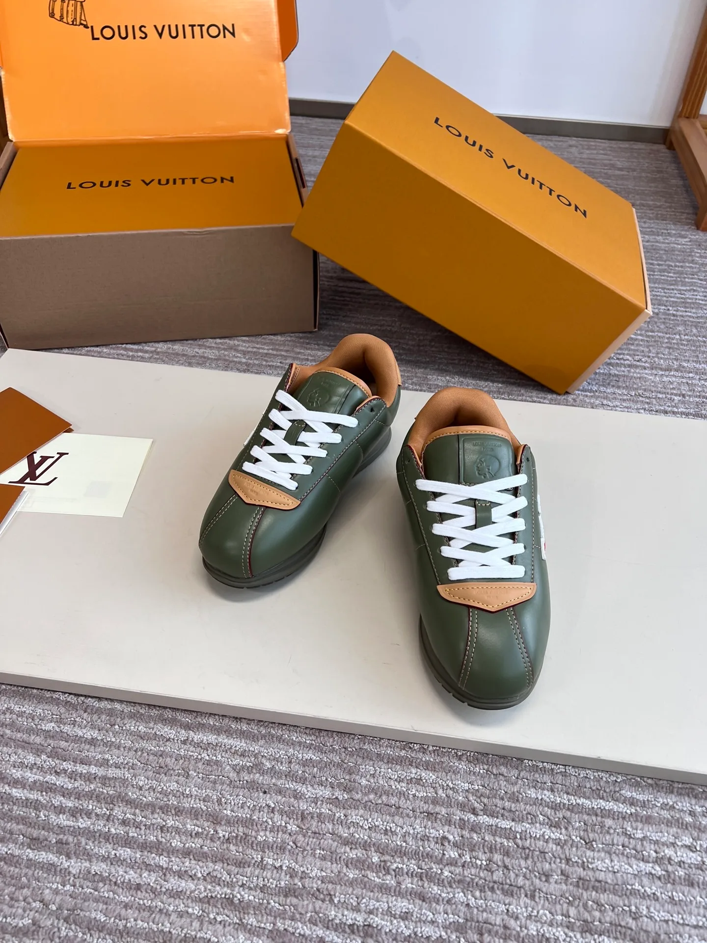 LV BUTTERSOFT Sneaker (Green) — ビュー 2