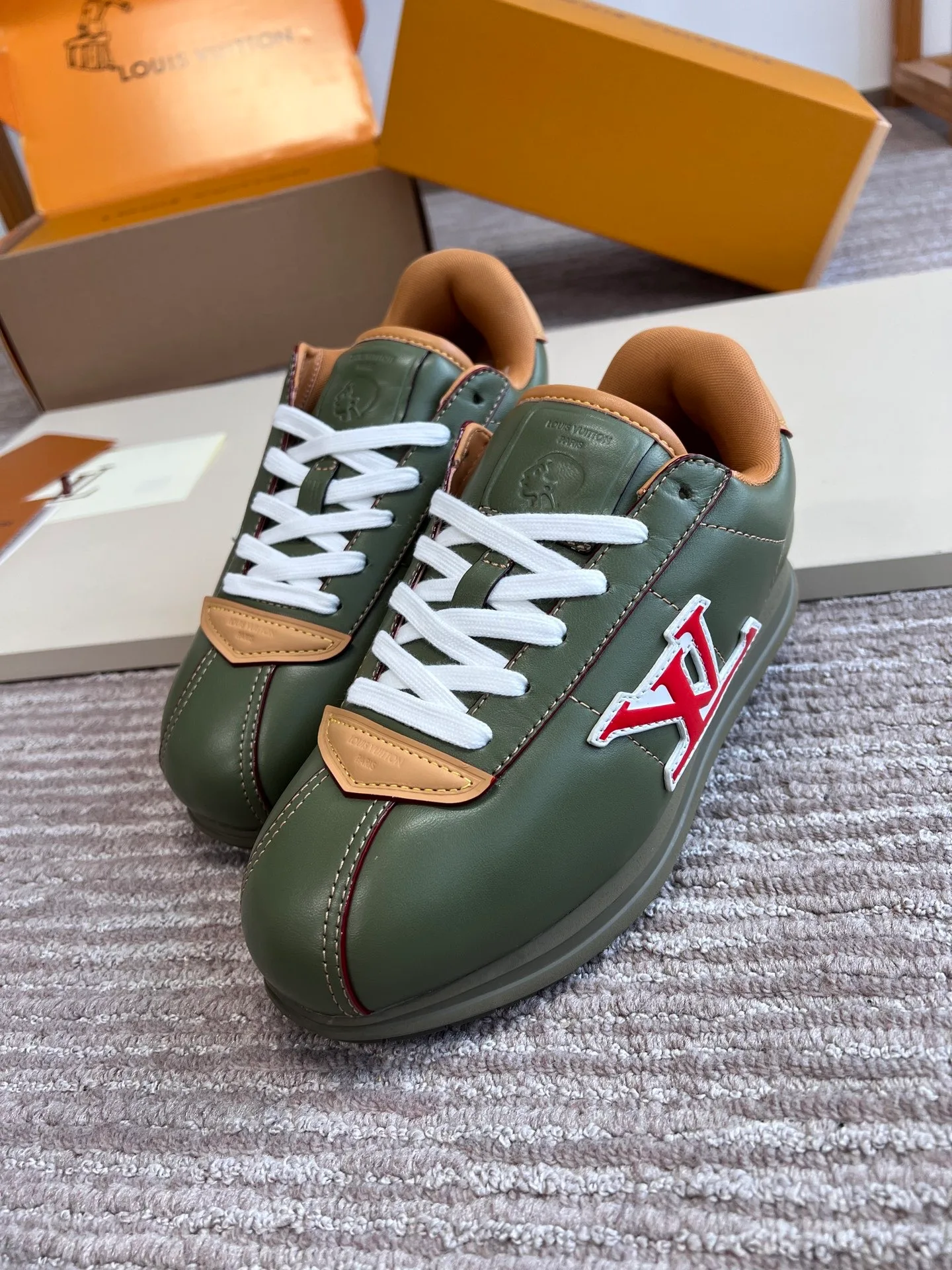 LV BUTTERSOFT Sneaker (Green) — ビュー 5