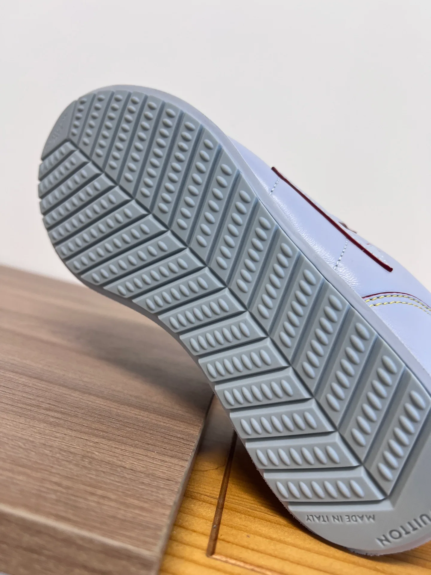 LV BUTTERSOFT Sneaker (Light Blue) — ビュー 9