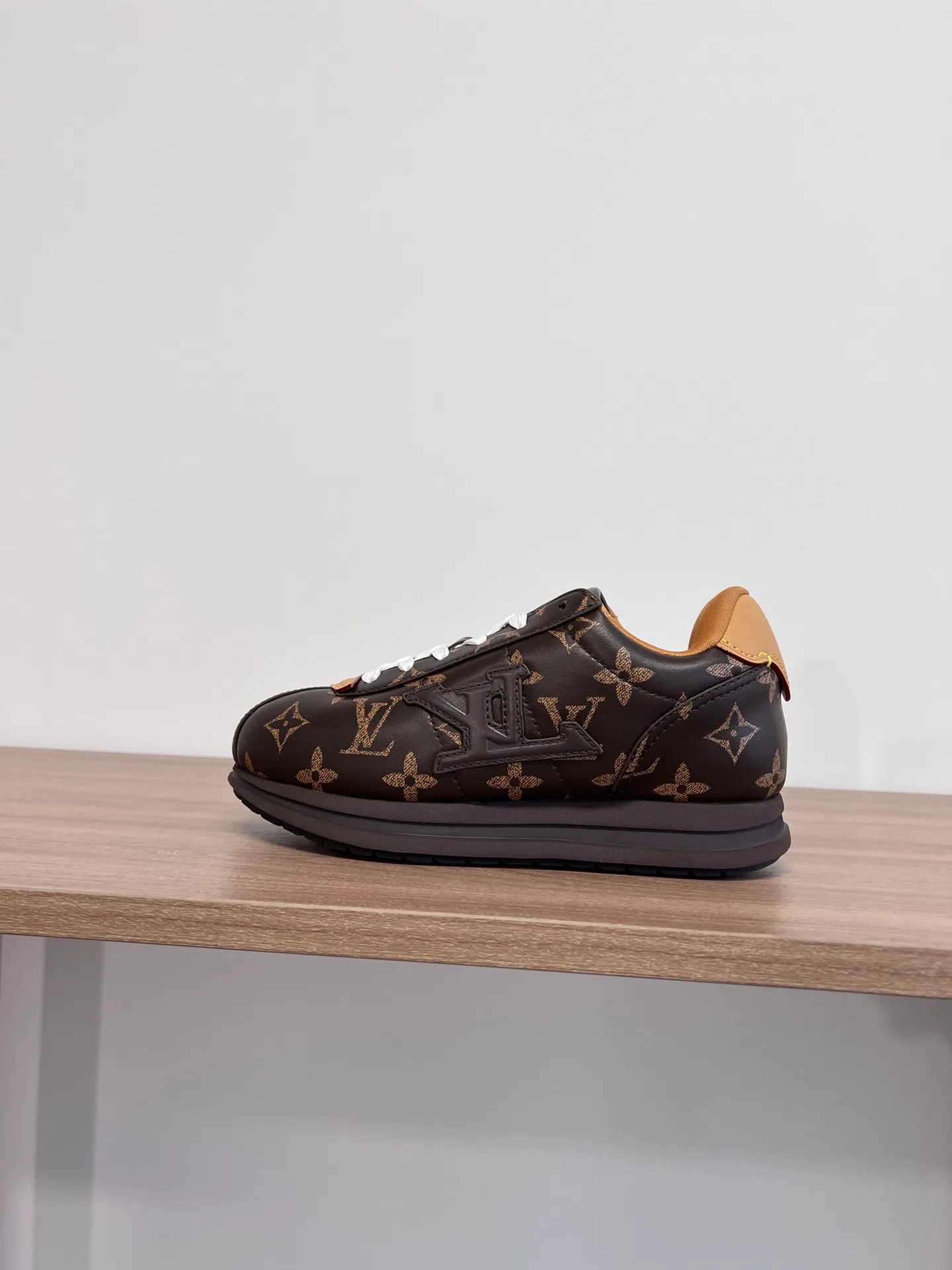 LV BUTTERSOFT Sneaker (Monogram)