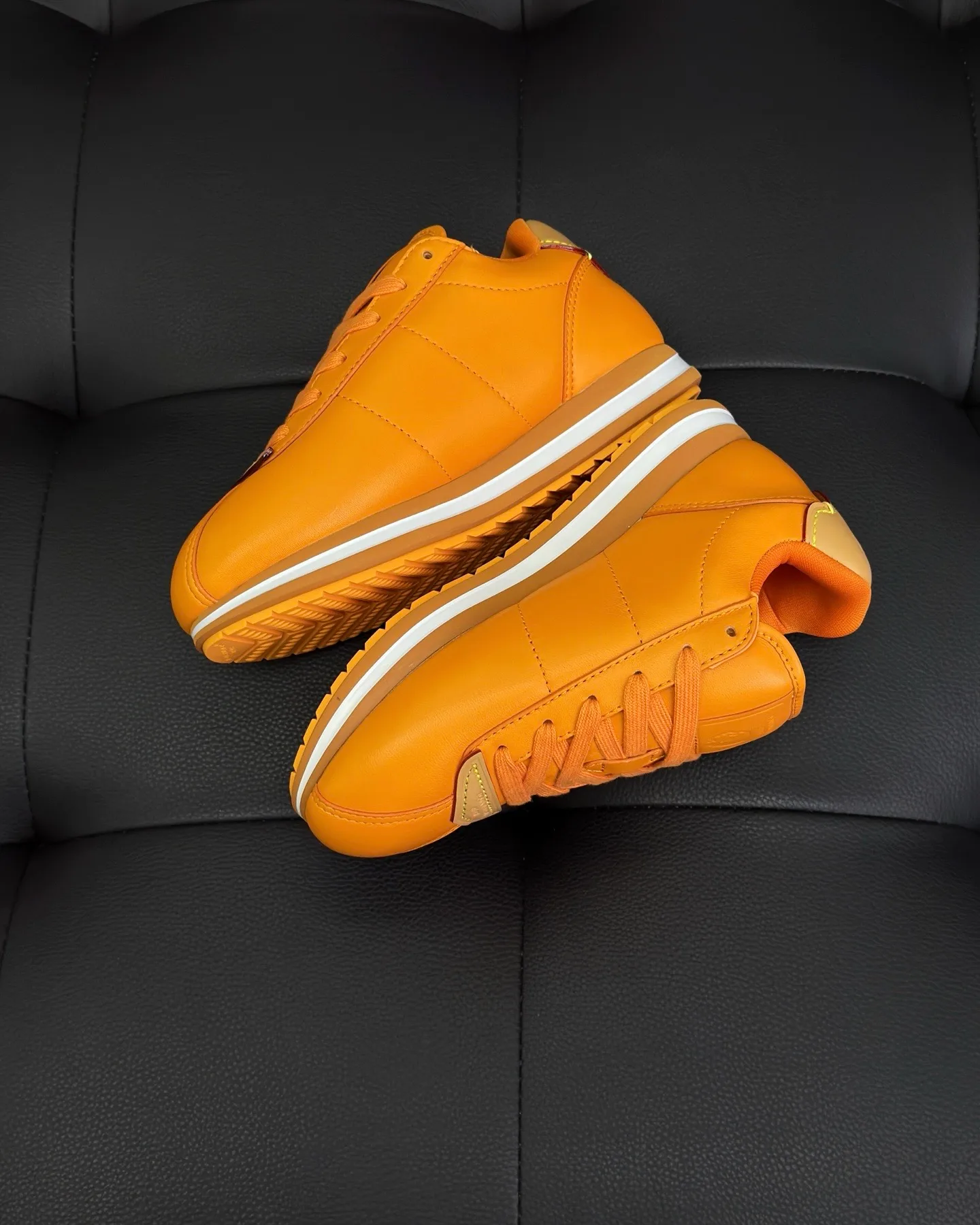 LV BUTTERSOFT Sneaker (Orange/White) — ビュー 3