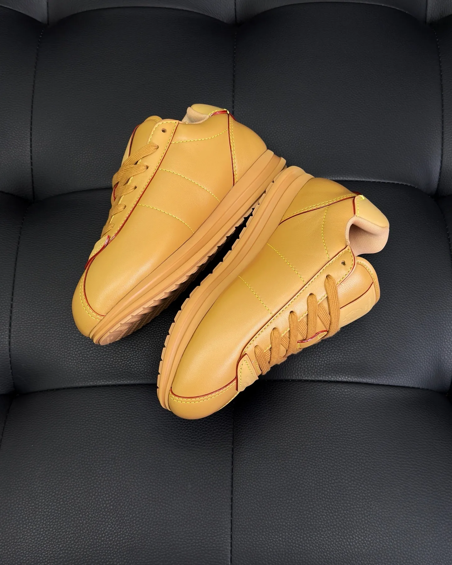 LV BUTTERSOFT Sneaker (Orange) — 보기 4