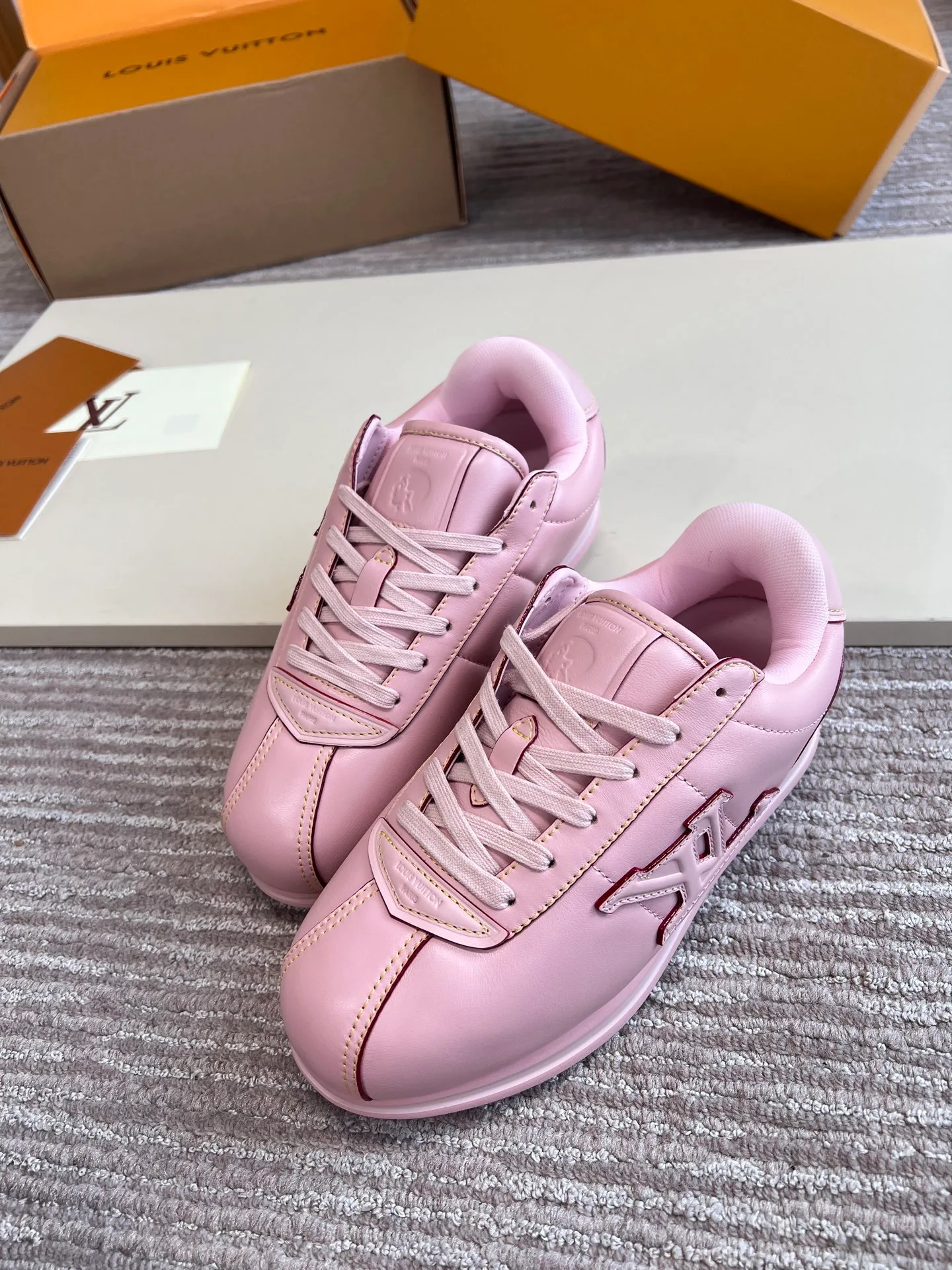LV BUTTERSOFT Sneaker (Rose) — 보기 3