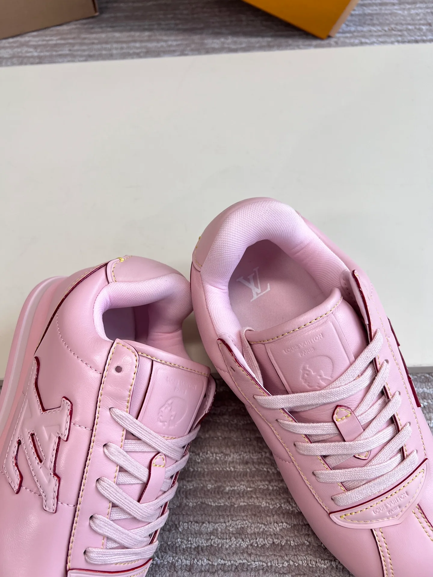LV BUTTERSOFT Sneaker (Rose) — 보기 4