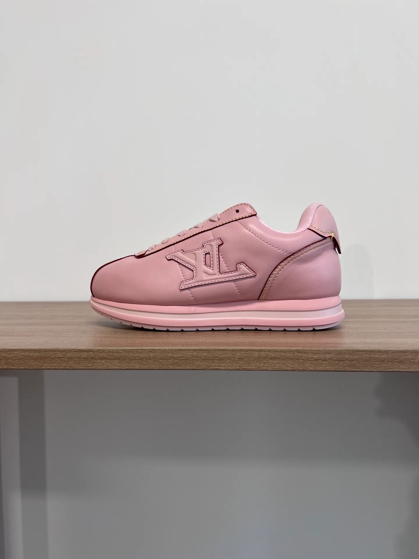 LV BUTTERSOFT Sneaker (Rose)