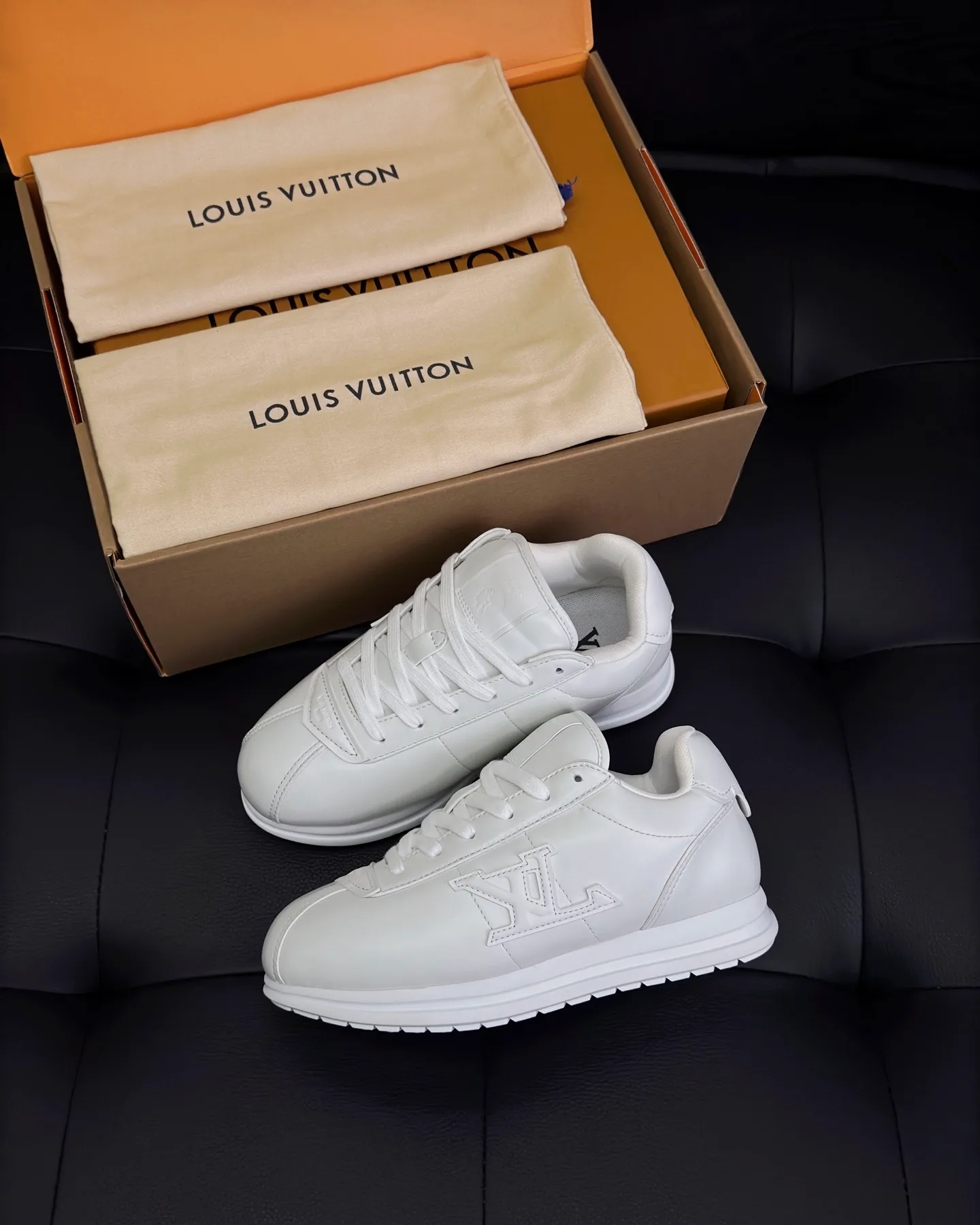 LV BUTTERSOFT Sneaker (White) — ビュー 2