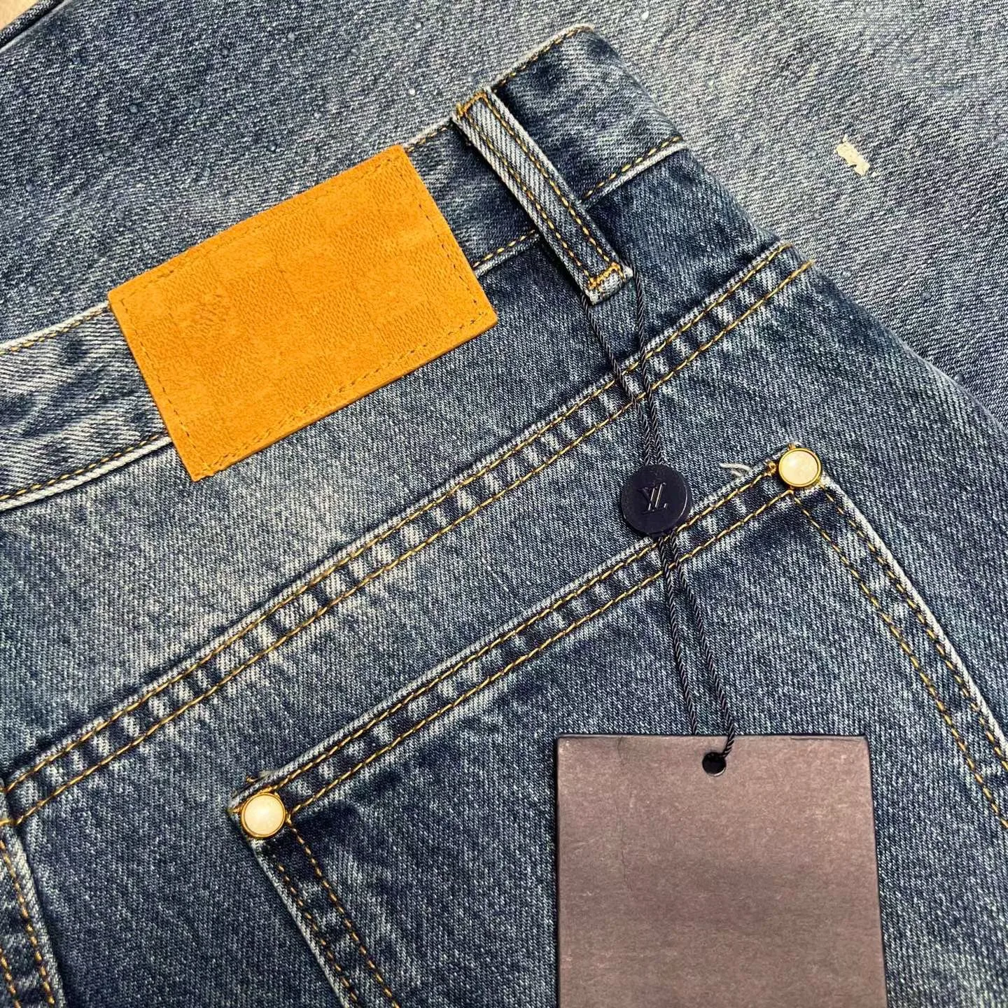 LV Embellished Denim Skate Pants (Indigo) — 图 4