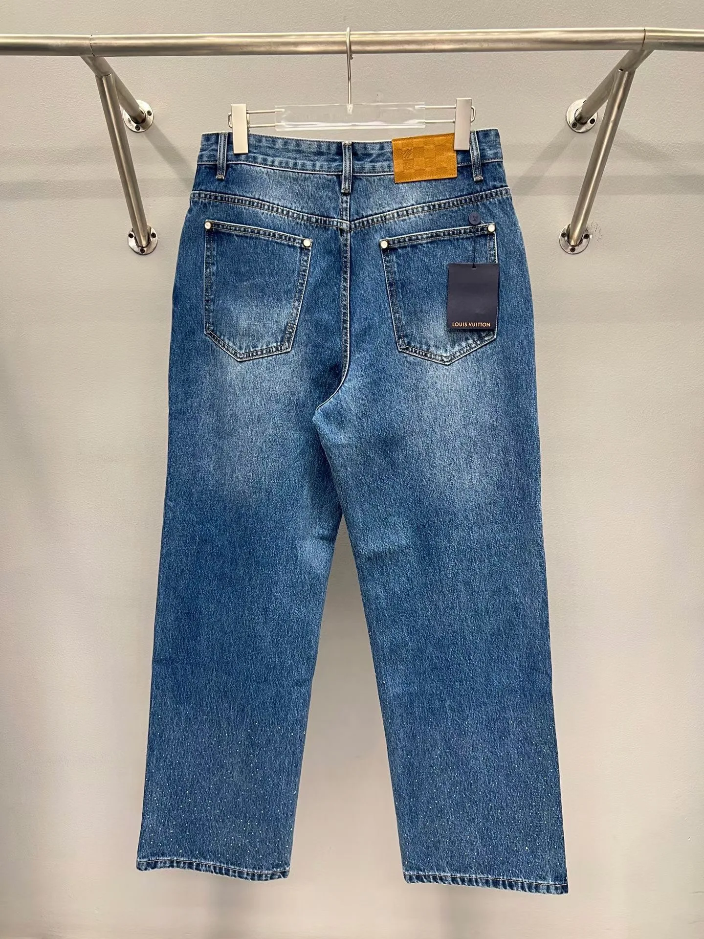 LV Embellished Denim Skate Pants (Indigo) — 图 5