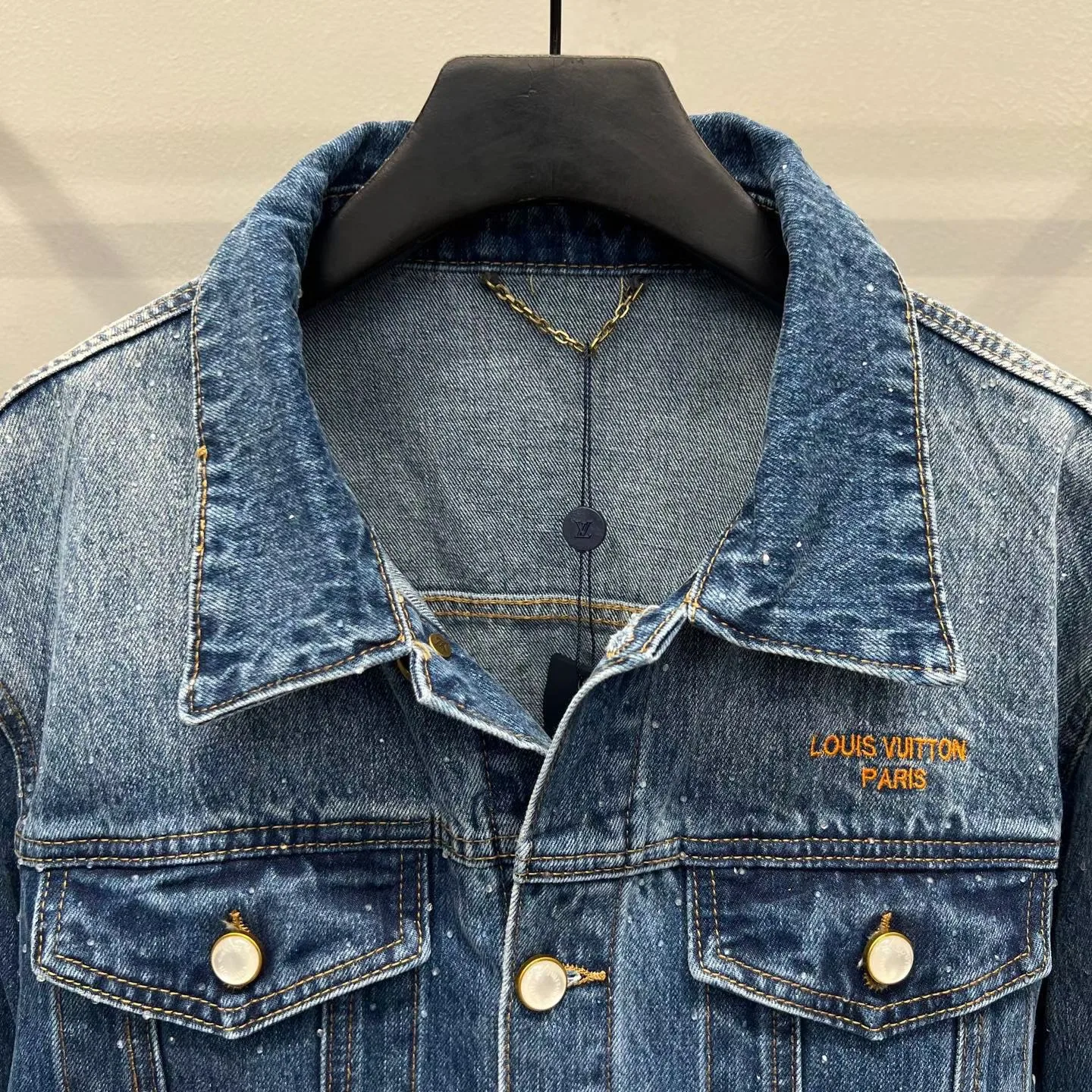 LV Embellished Trucker Jacket (Indigo) — ビュー 3