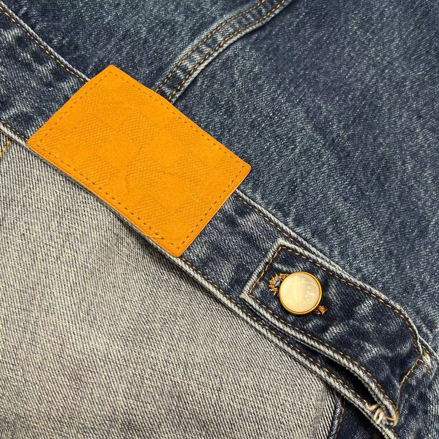 LV Embellished Trucker Jacket (Indigo) — ビュー 7