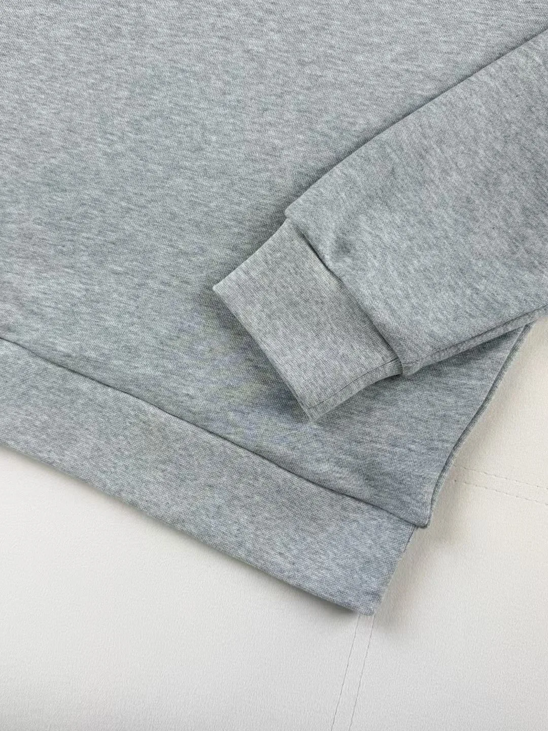 Embroidered Signature Crewneck — 图 4