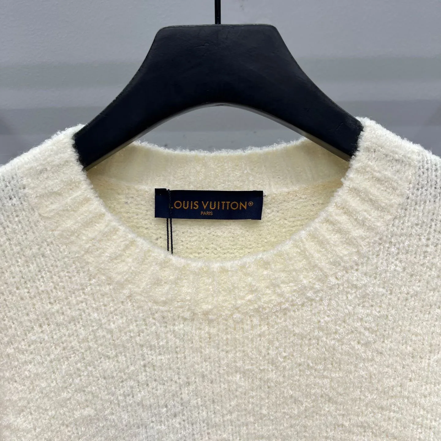LV Embroidered Signature Long-Sleeved Crewneck (White) — 圖 2