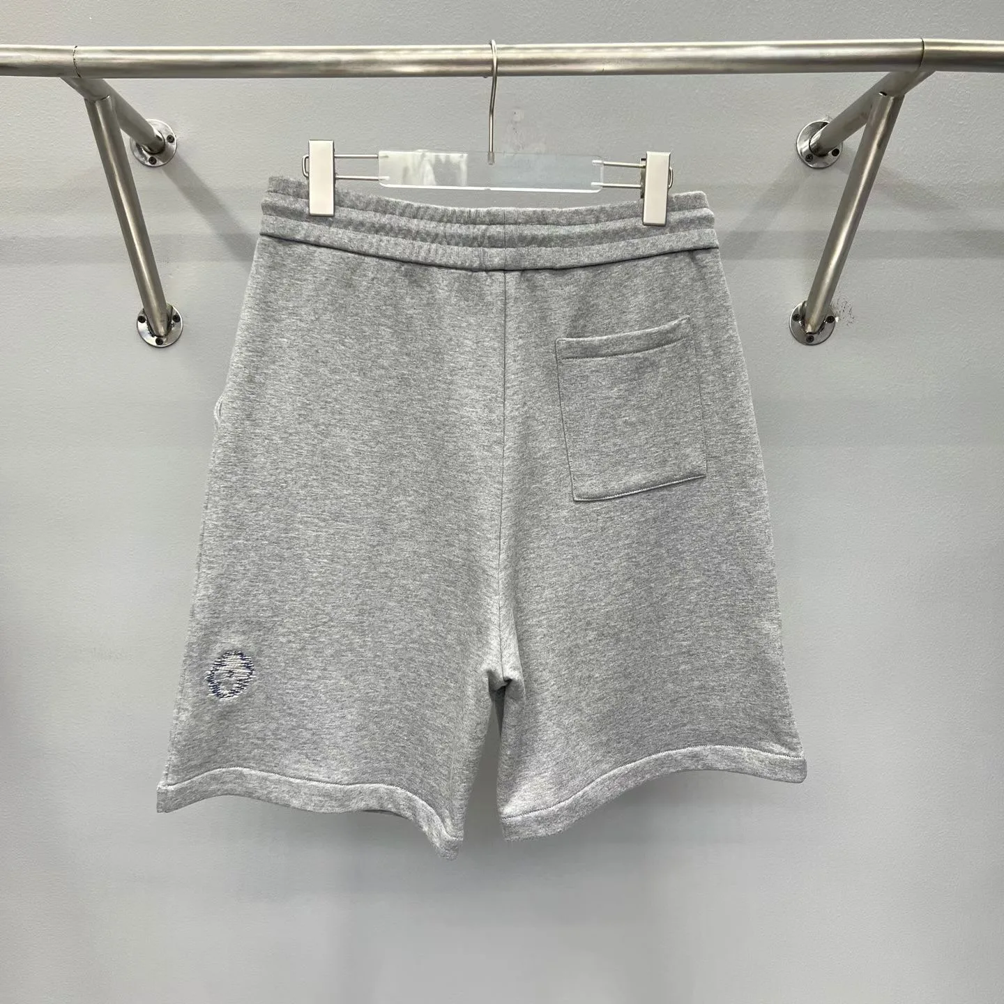 LV Embroidered Signature Shorts — ビュー 2