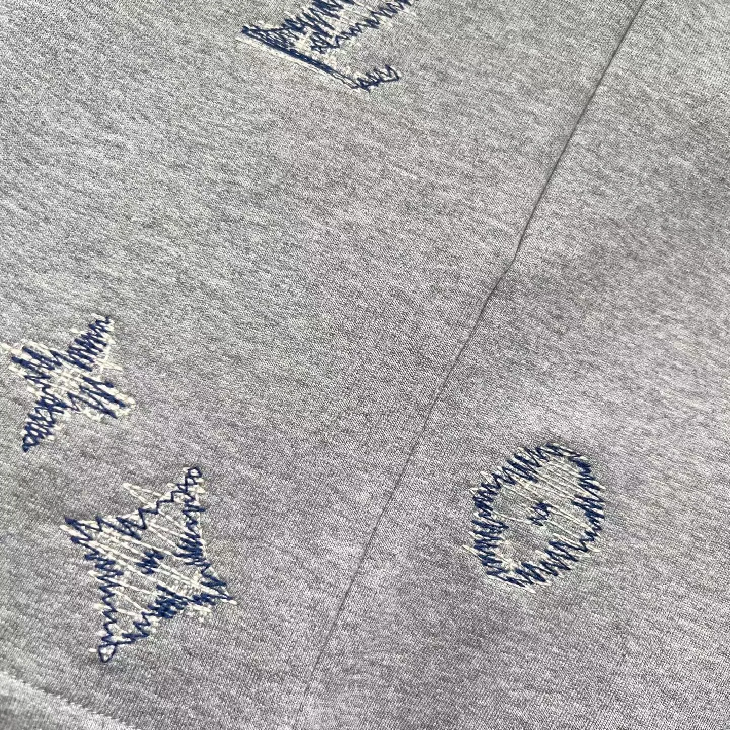 LV Embroidered Signature Shorts — ビュー 3